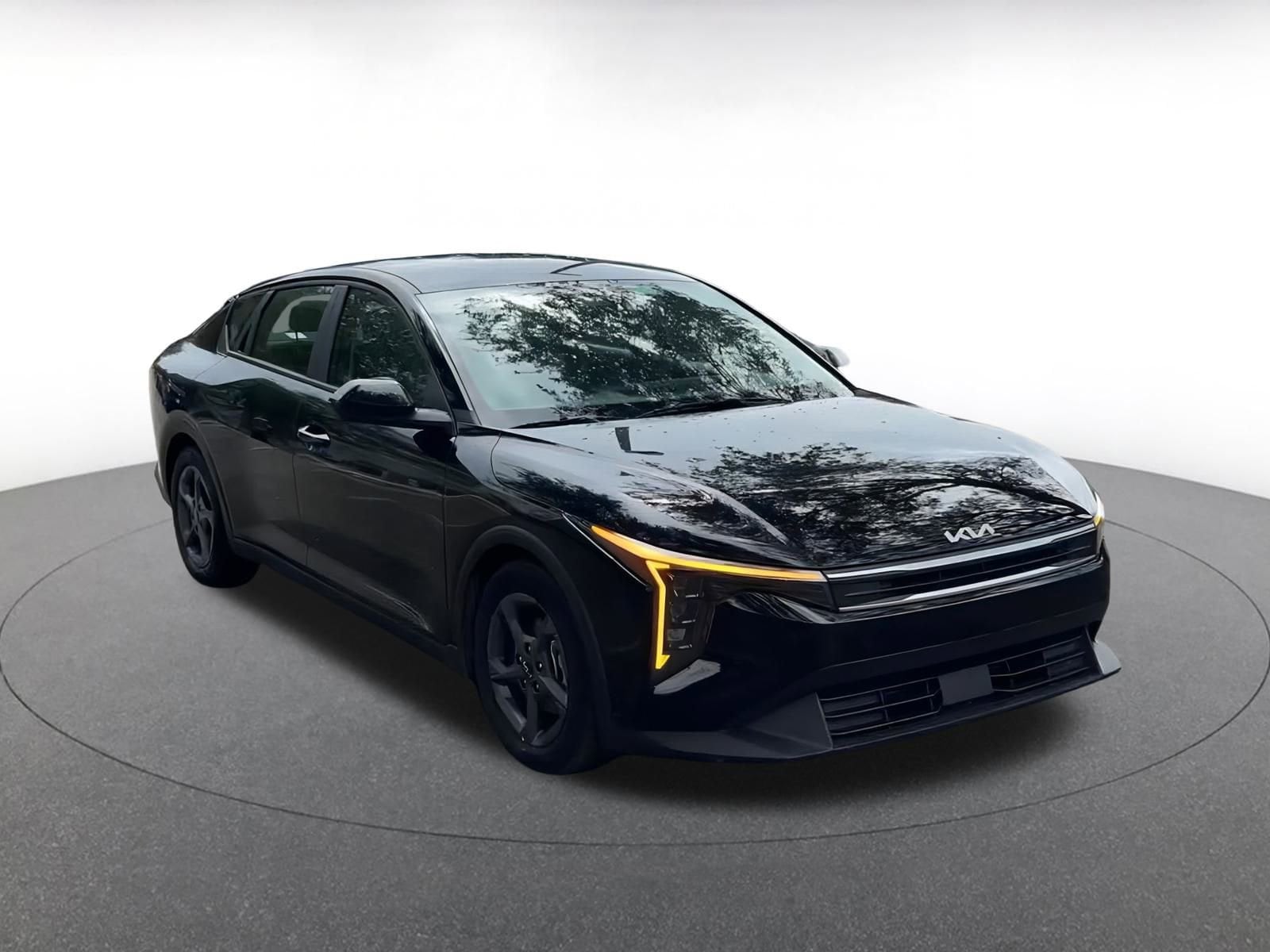 Thumbnail: 2025 Kia K4 - 3