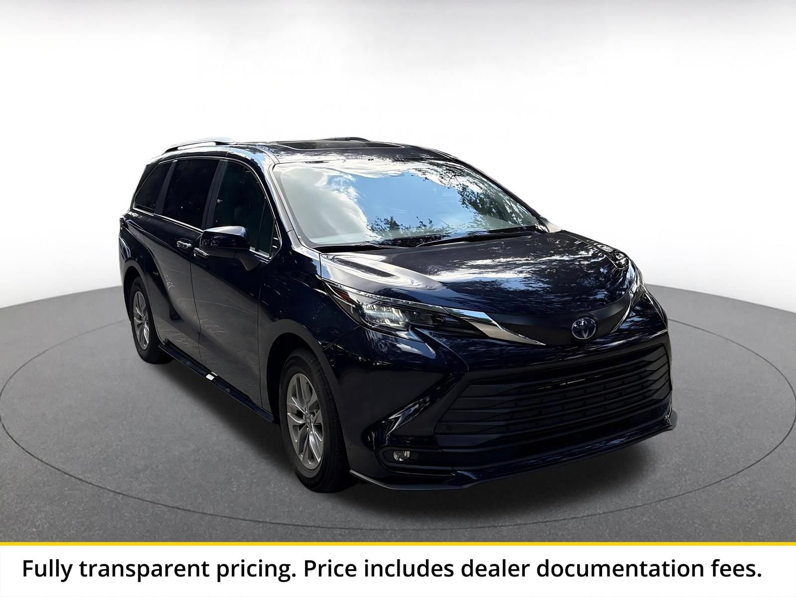 Thumbnail: 2025 Toyota Sienna - 1