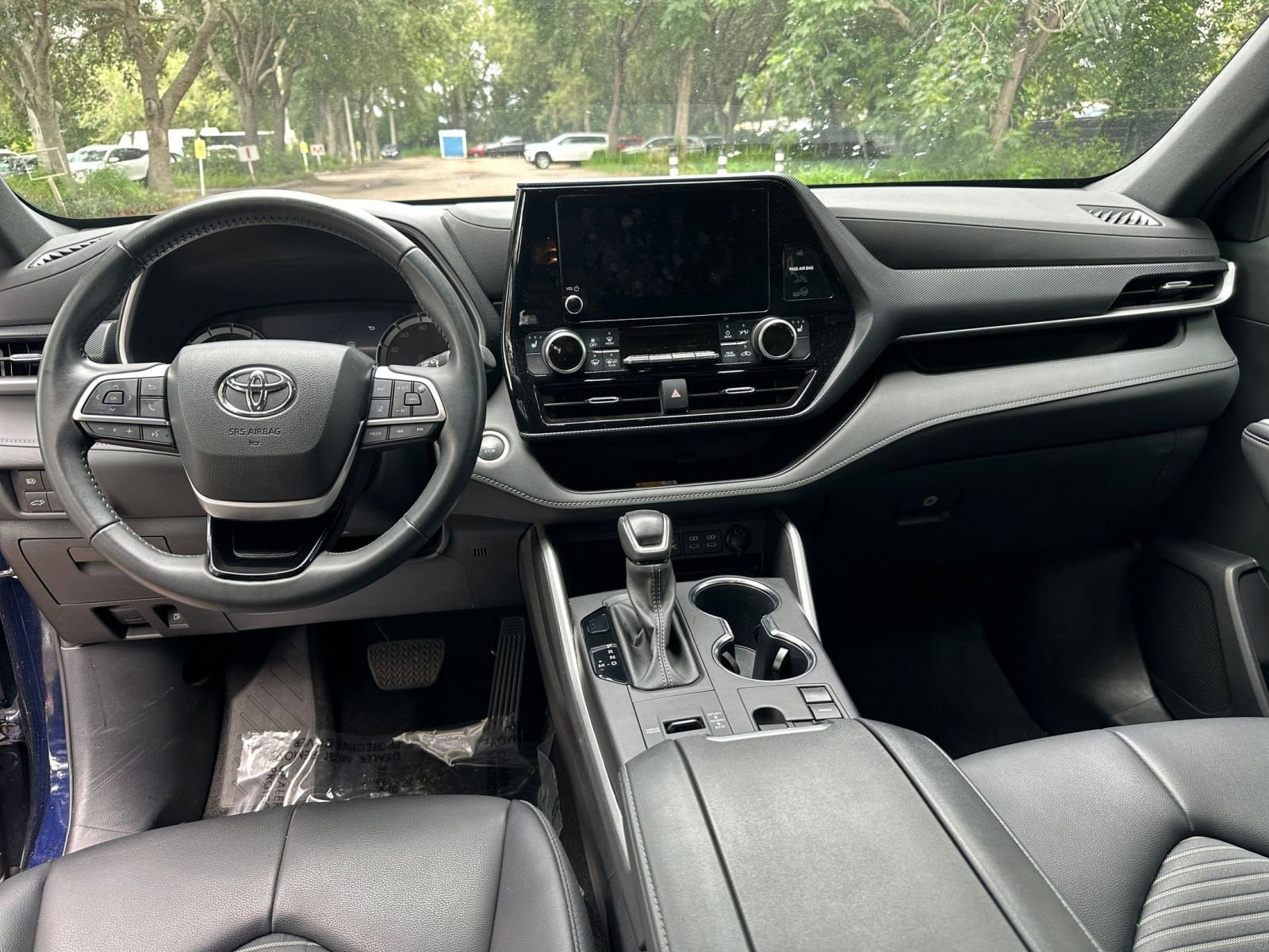 2024 Toyota Highlander XSE 27