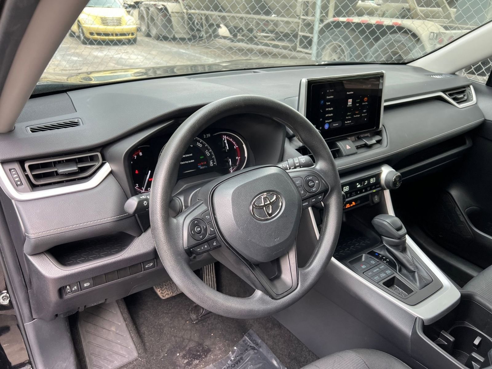 Thumbnail: 2025 Toyota RAV4 - 29