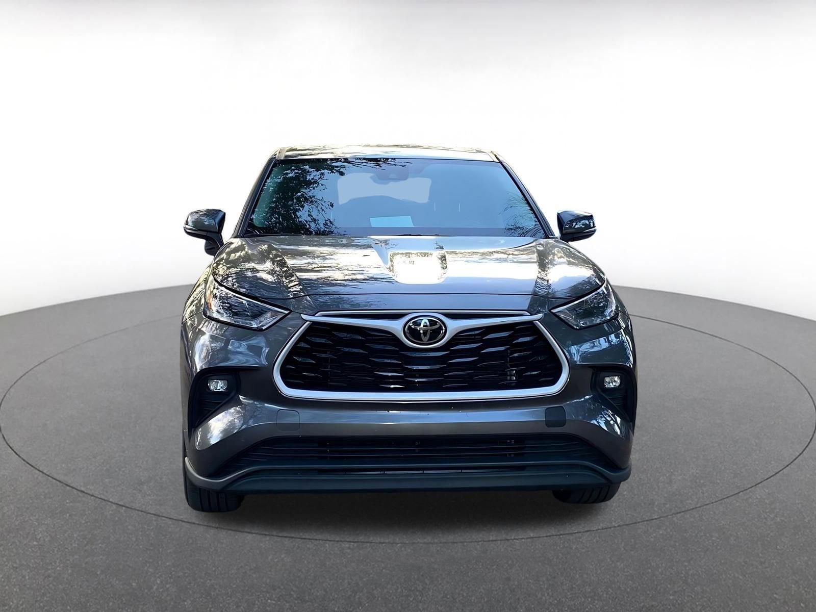 Thumbnail: 2025 Toyota Highlander - 2