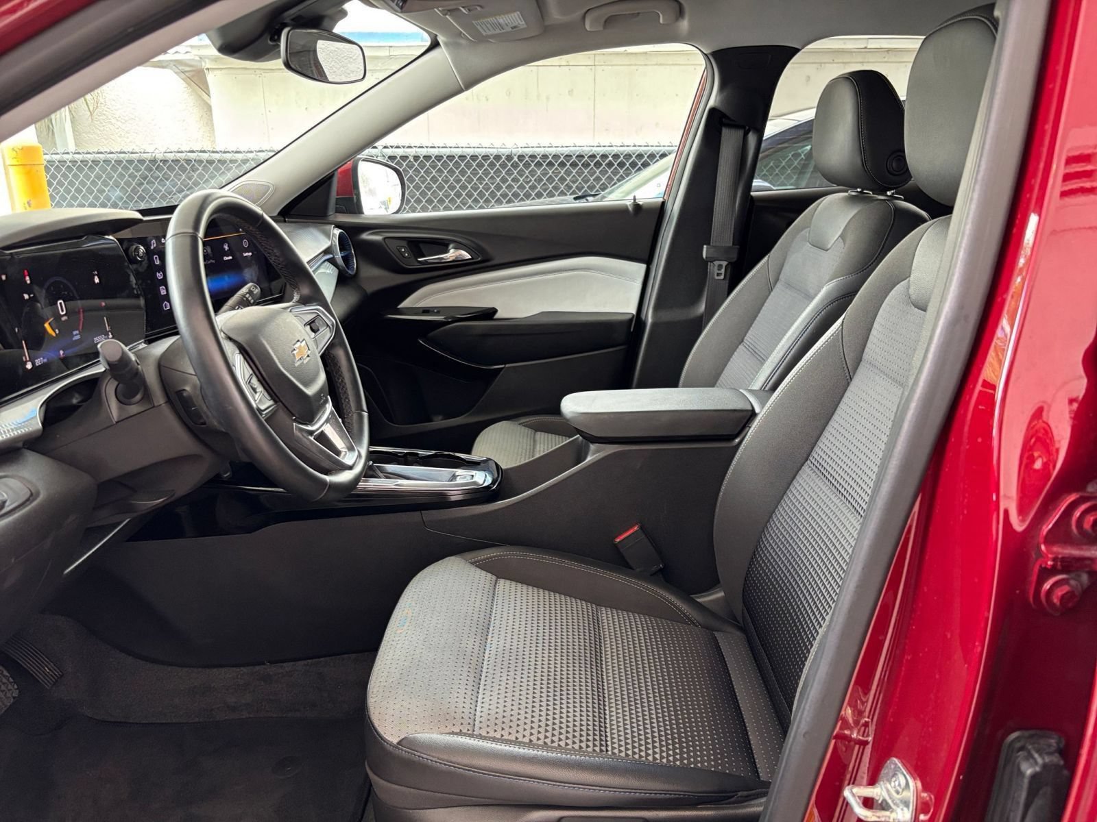 Thumbnail: 2025 Chevrolet Trax - 22