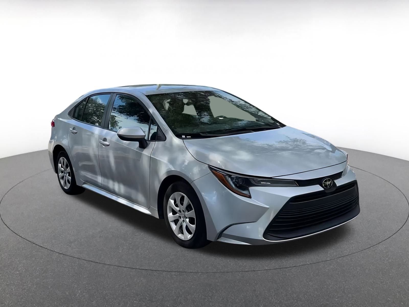 Thumbnail: 2024 Toyota Corolla - 3