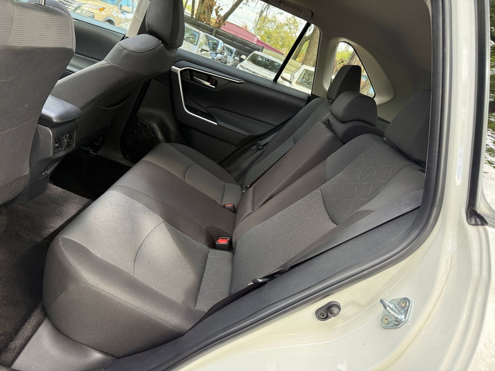 Thumbnail: 2025 Toyota RAV4 - 34