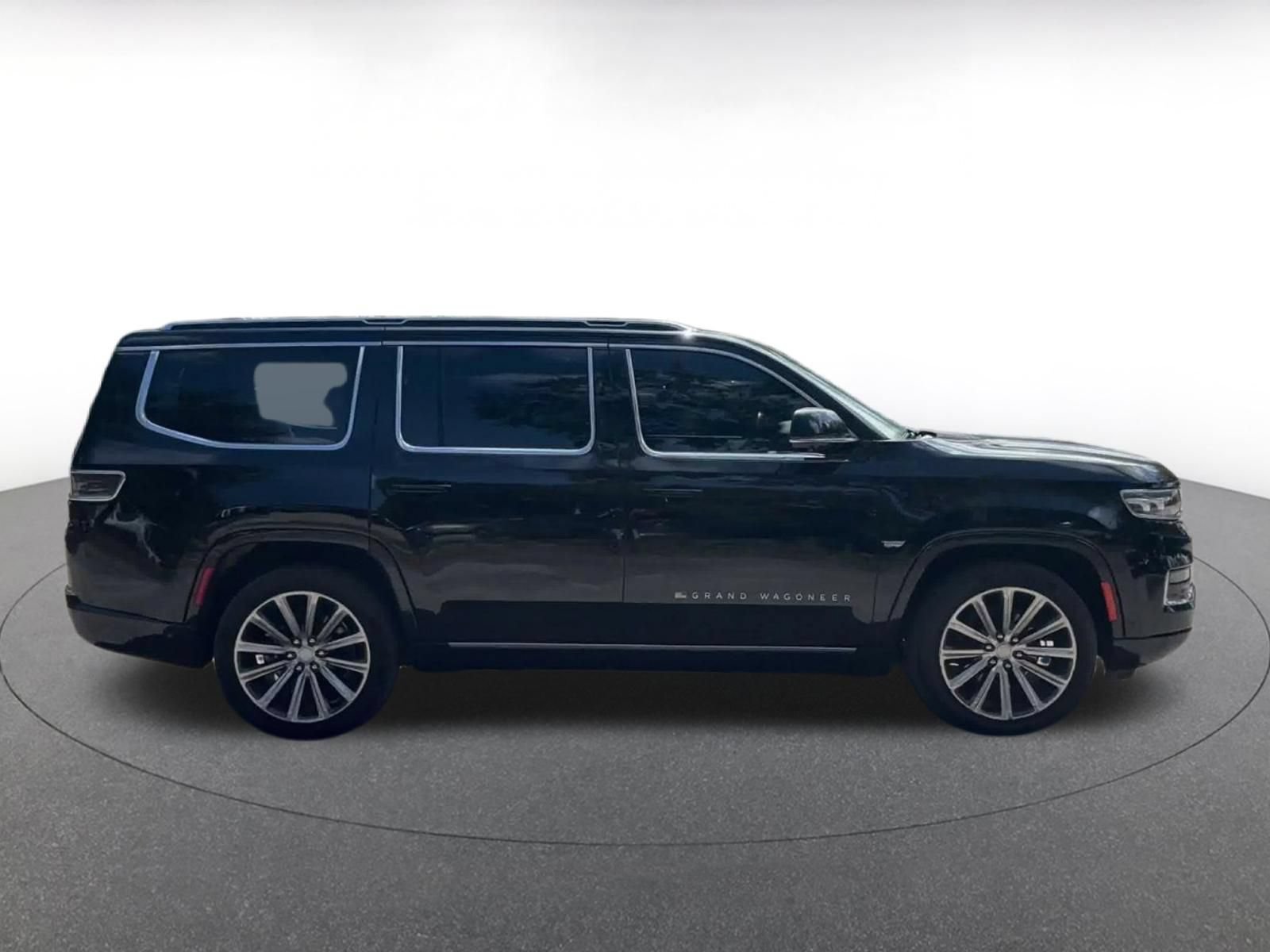 Thumbnail: 2023 Jeep Grand Wagoneer - 16