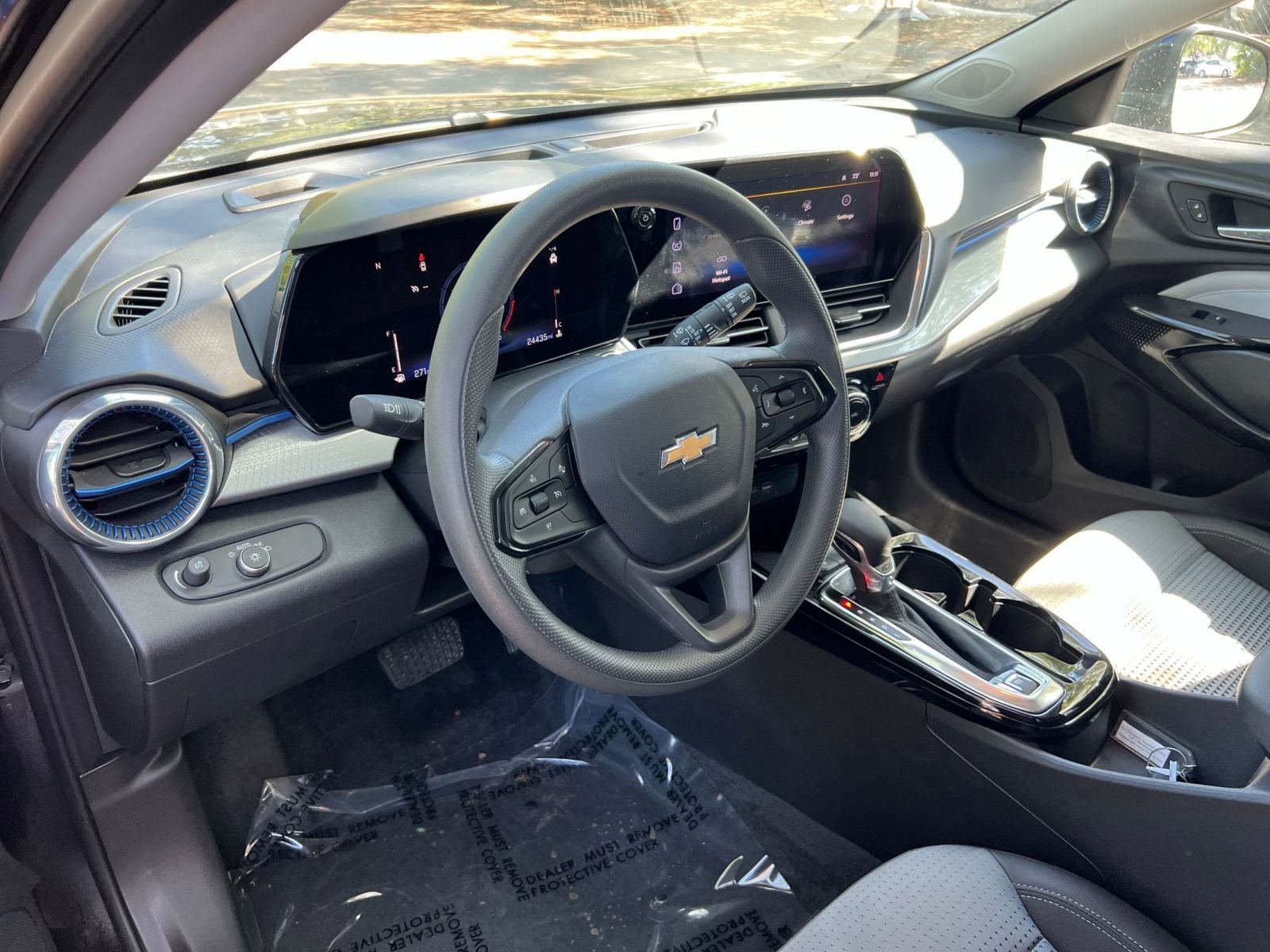 Thumbnail: 2025 Chevrolet Trax - 30