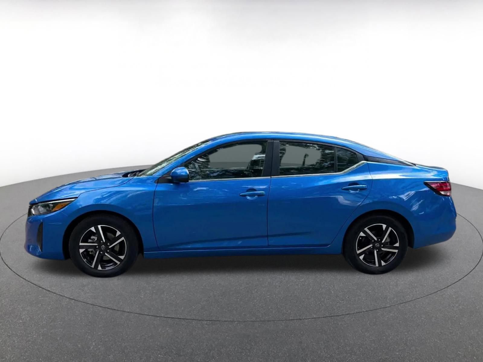 Thumbnail: 2025 Nissan Sentra - 9