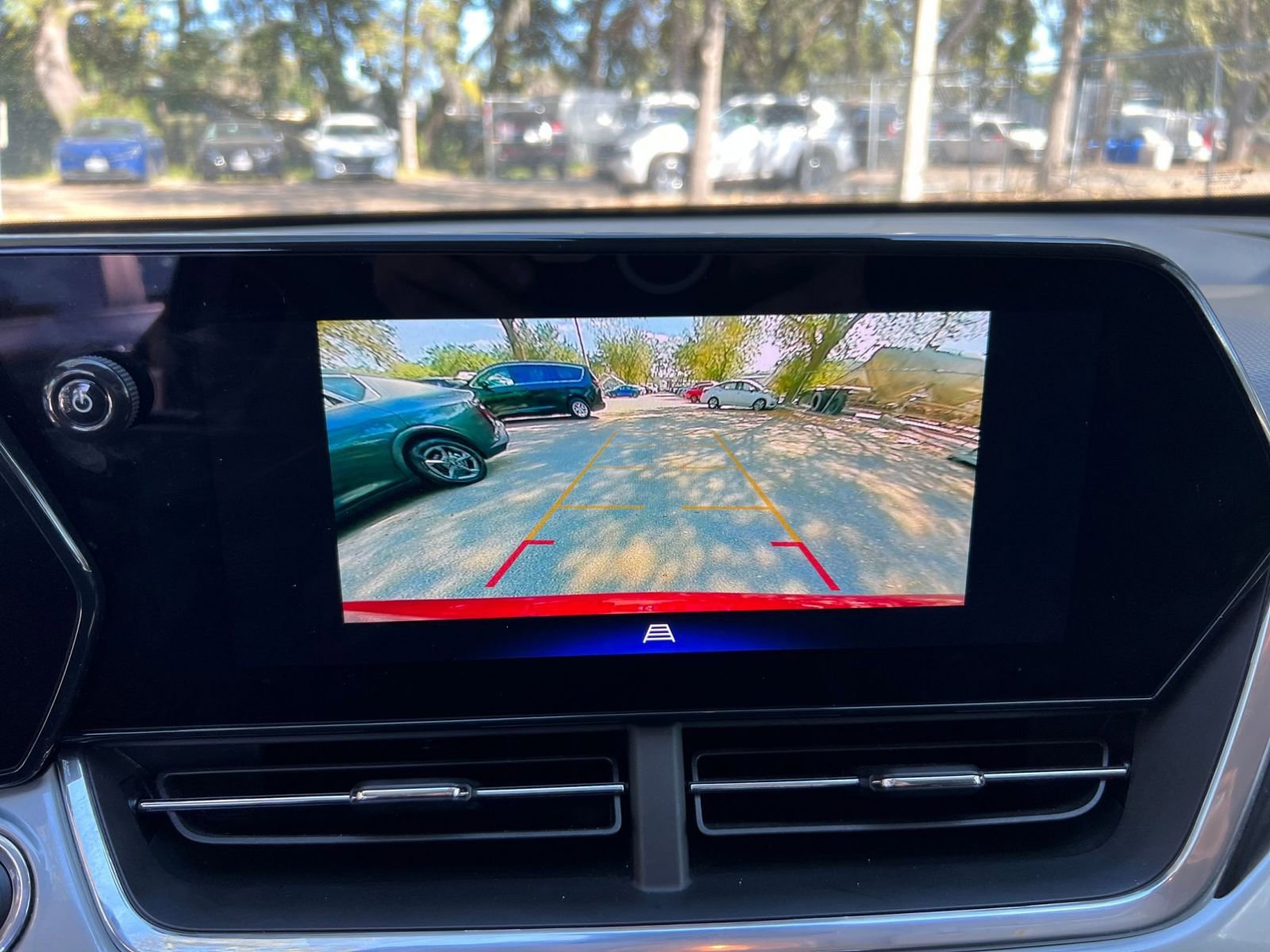 Thumbnail: 2025 Chevrolet Trax - 21