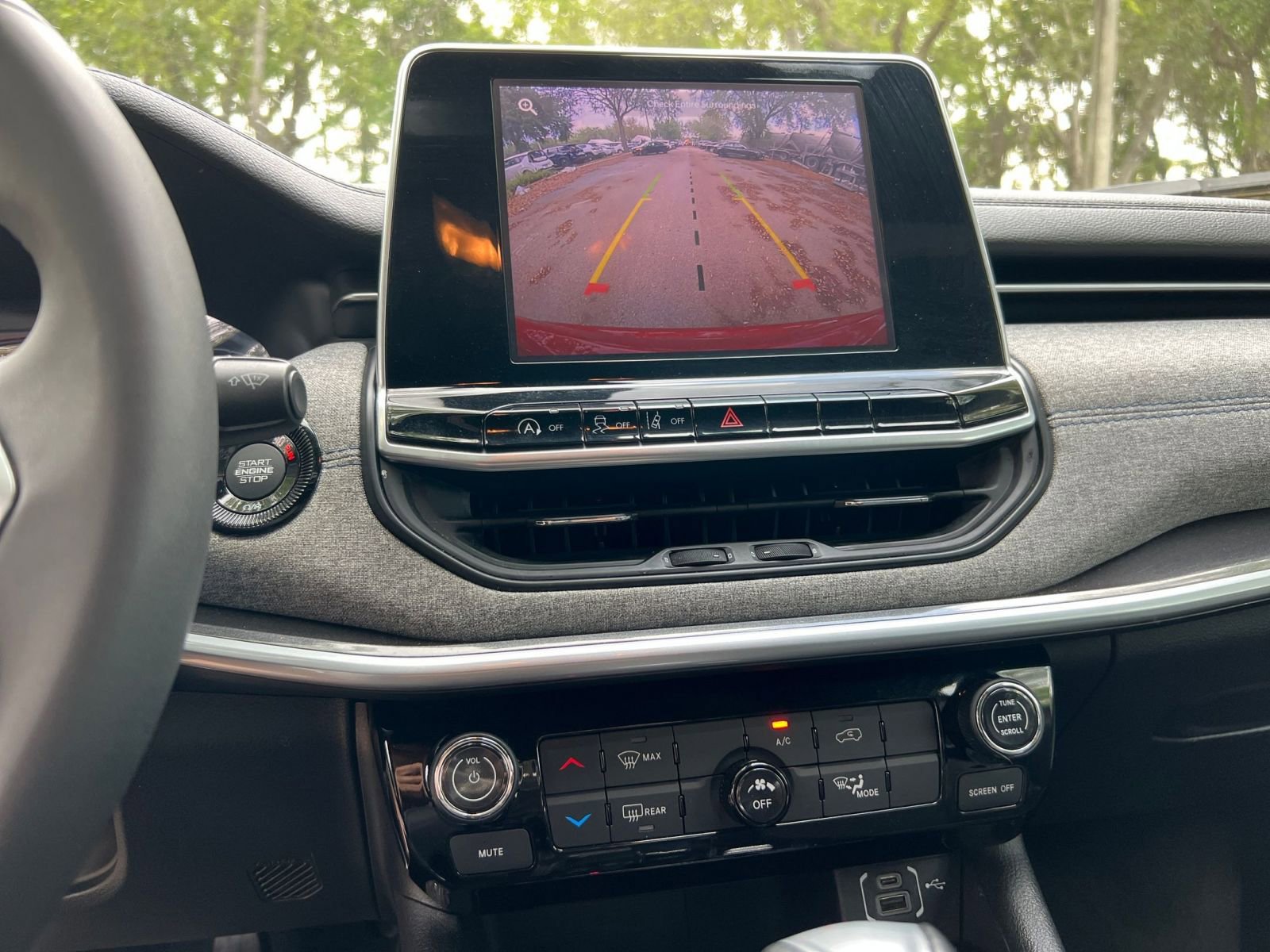 Thumbnail: 2025 Jeep Compass - 17