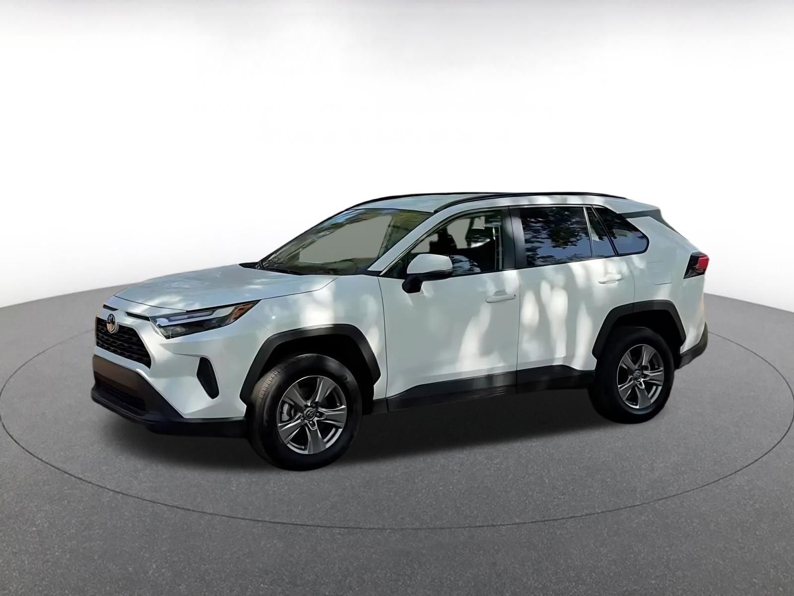 Thumbnail: 2025 Toyota RAV4 - 8