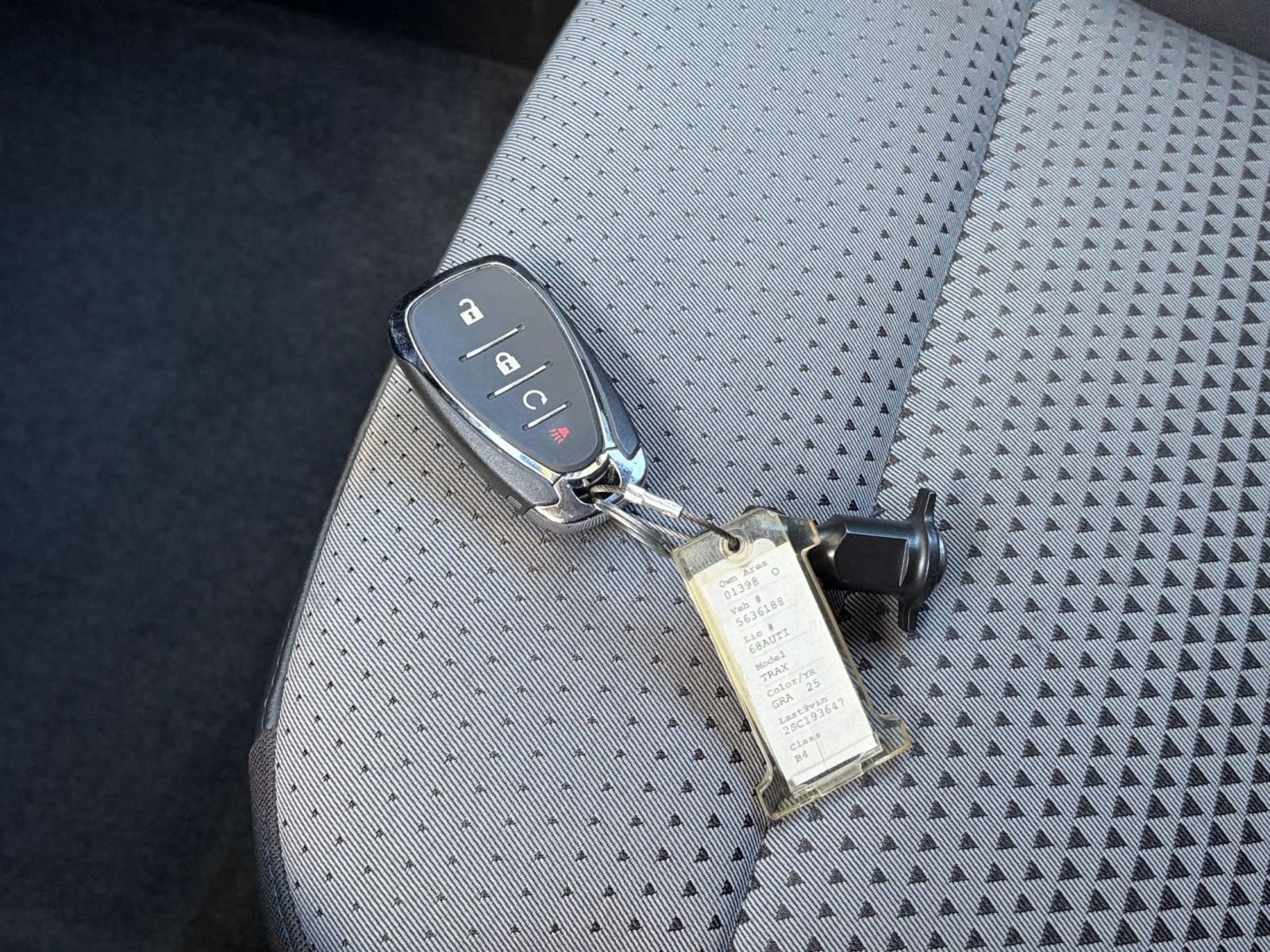 Thumbnail: 2025 Chevrolet Trax - 18