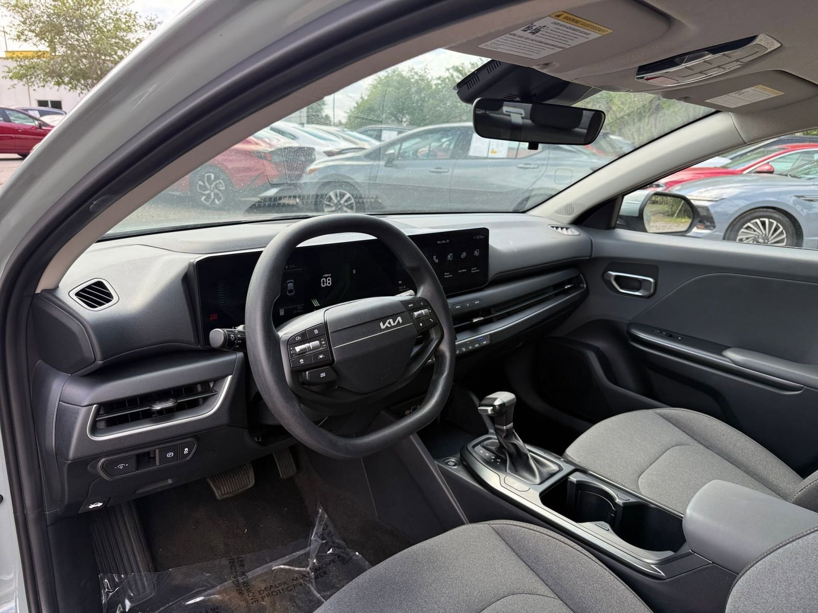 Thumbnail: 2025 Kia K4 - 32