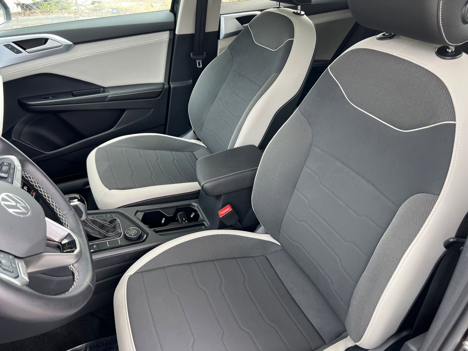 Thumbnail: 2025 Volkswagen Taos - 30