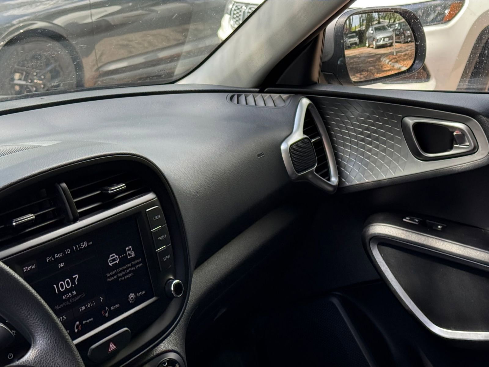 Thumbnail: 2025 Kia Soul - 32