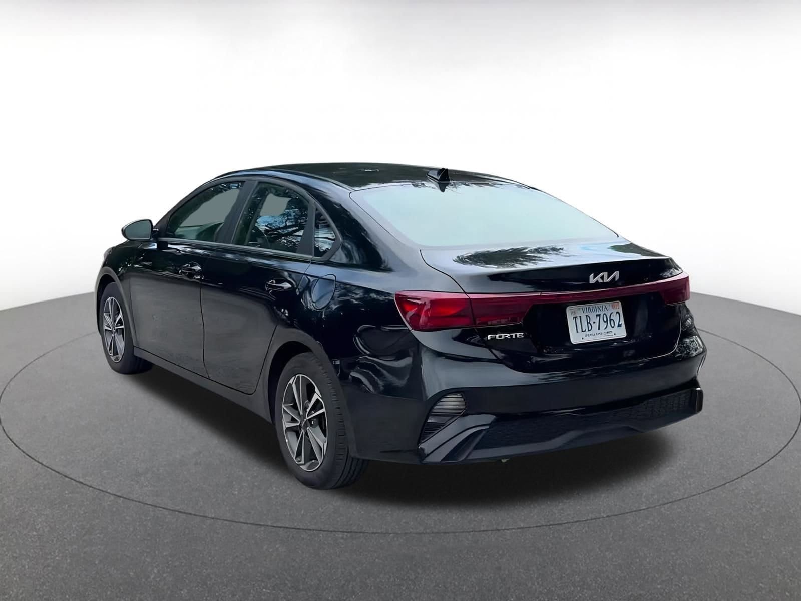 Thumbnail: 2024 Kia Forte - 11