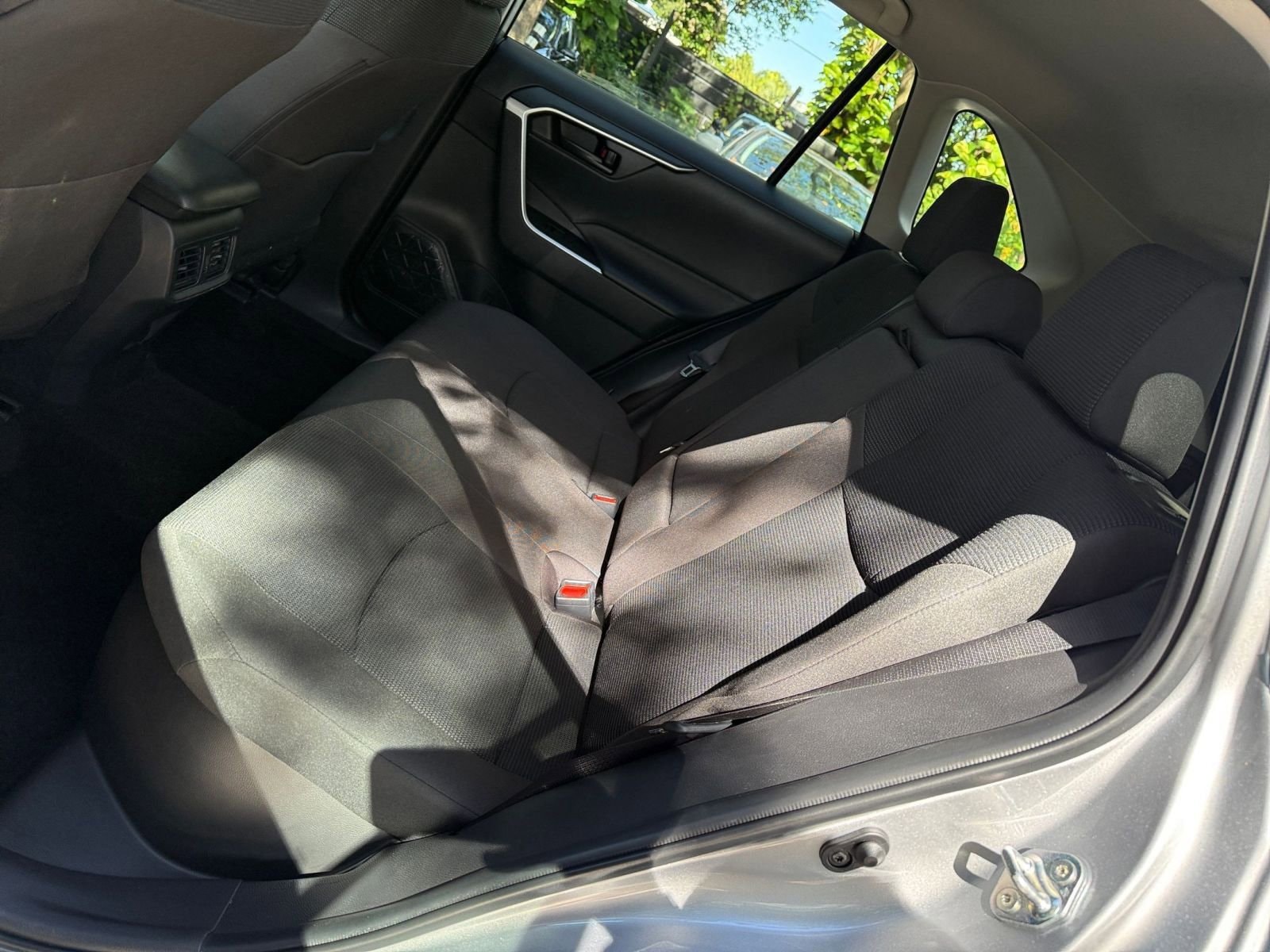 Thumbnail: 2025 Toyota RAV4 - 31