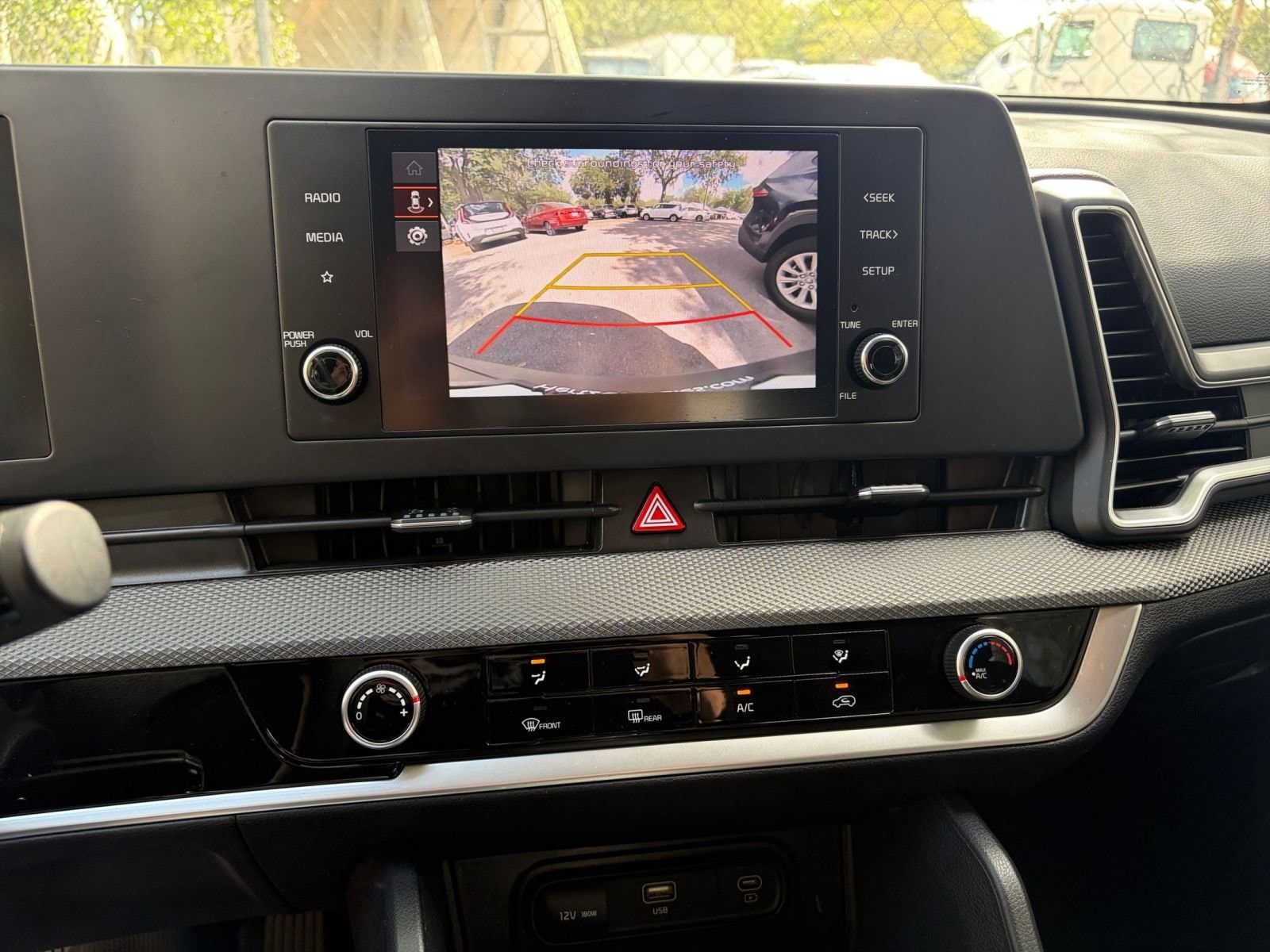 Thumbnail: 2025 Kia Sportage - 22
