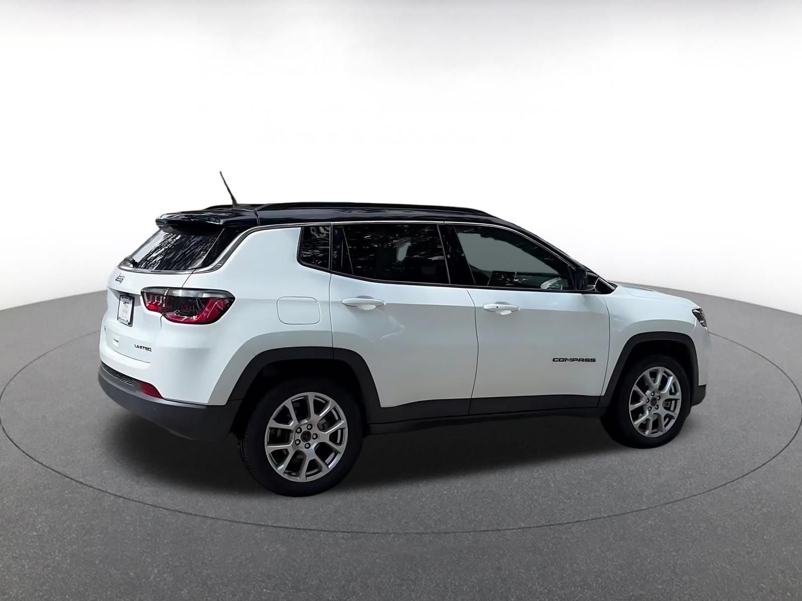 Thumbnail: 2025 Jeep Compass - 14
