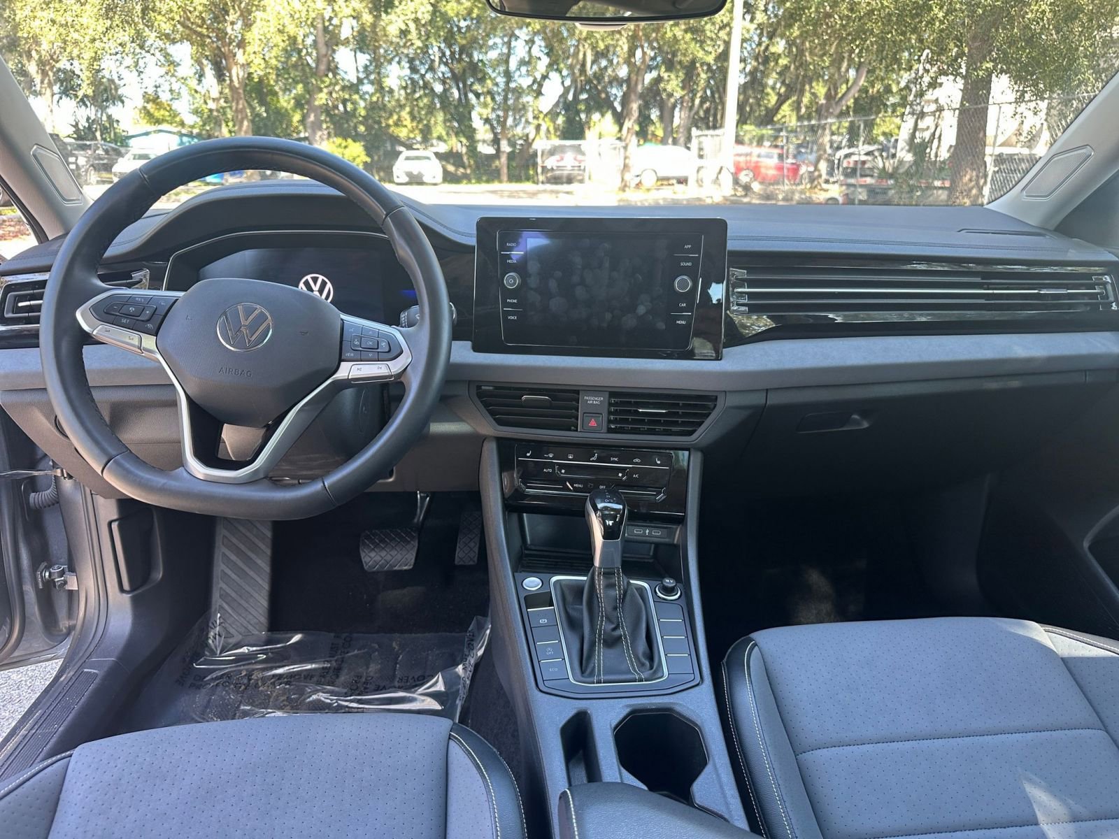 Thumbnail: 2025 Volkswagen Jetta - 27