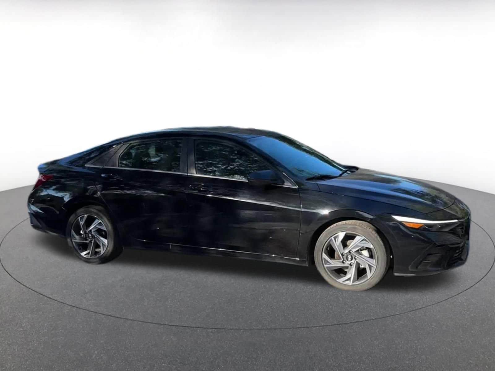 Thumbnail: 2025 Hyundai Elantra - 16