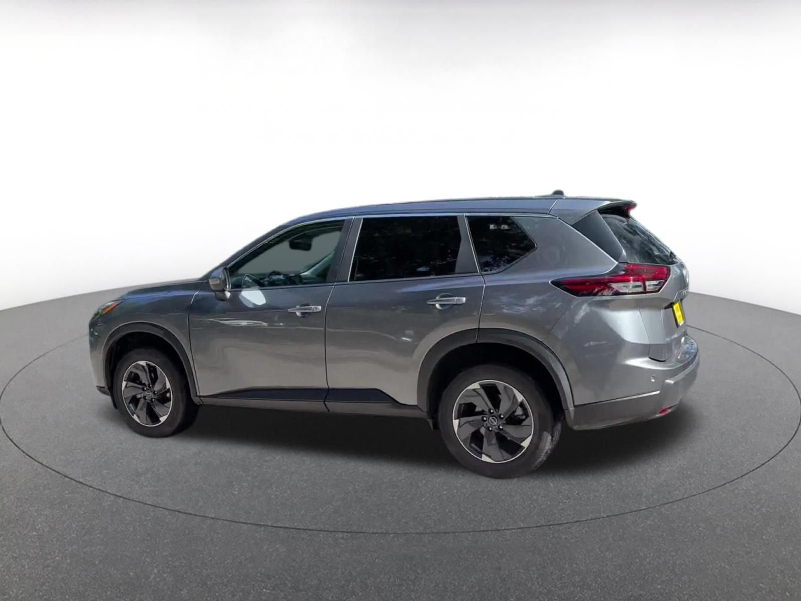 Thumbnail: 2025 Nissan Rogue - 10