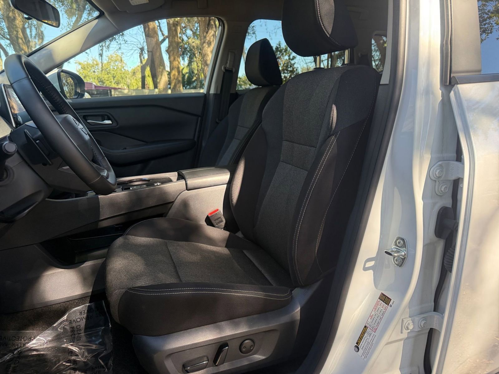 Thumbnail: 2025 Nissan Rogue - 32