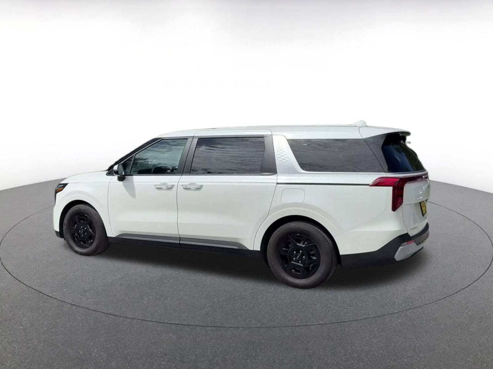 Thumbnail: 2026 Kia Carnival - 9
