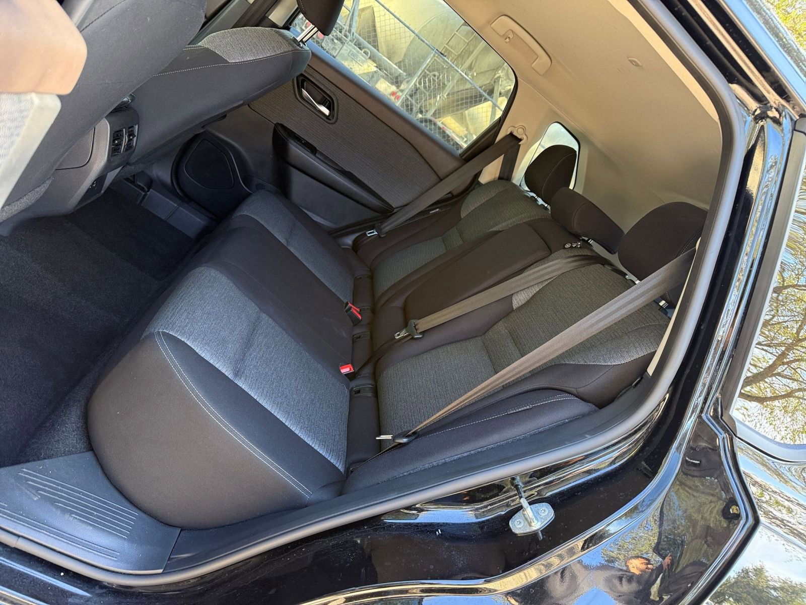 Thumbnail: 2023 Nissan Rogue - 31