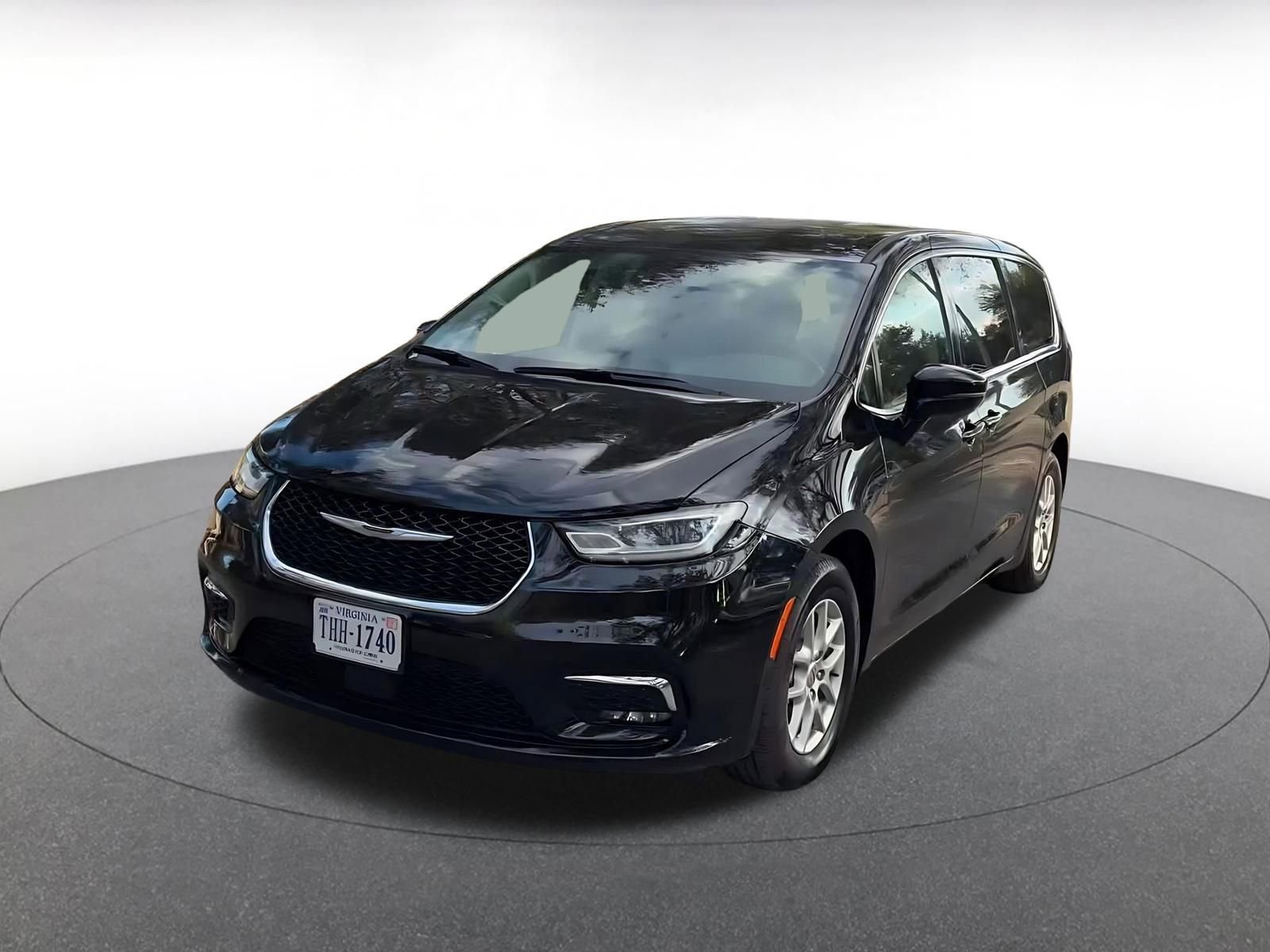 Thumbnail: 2024 Chrysler Pacifica - 7