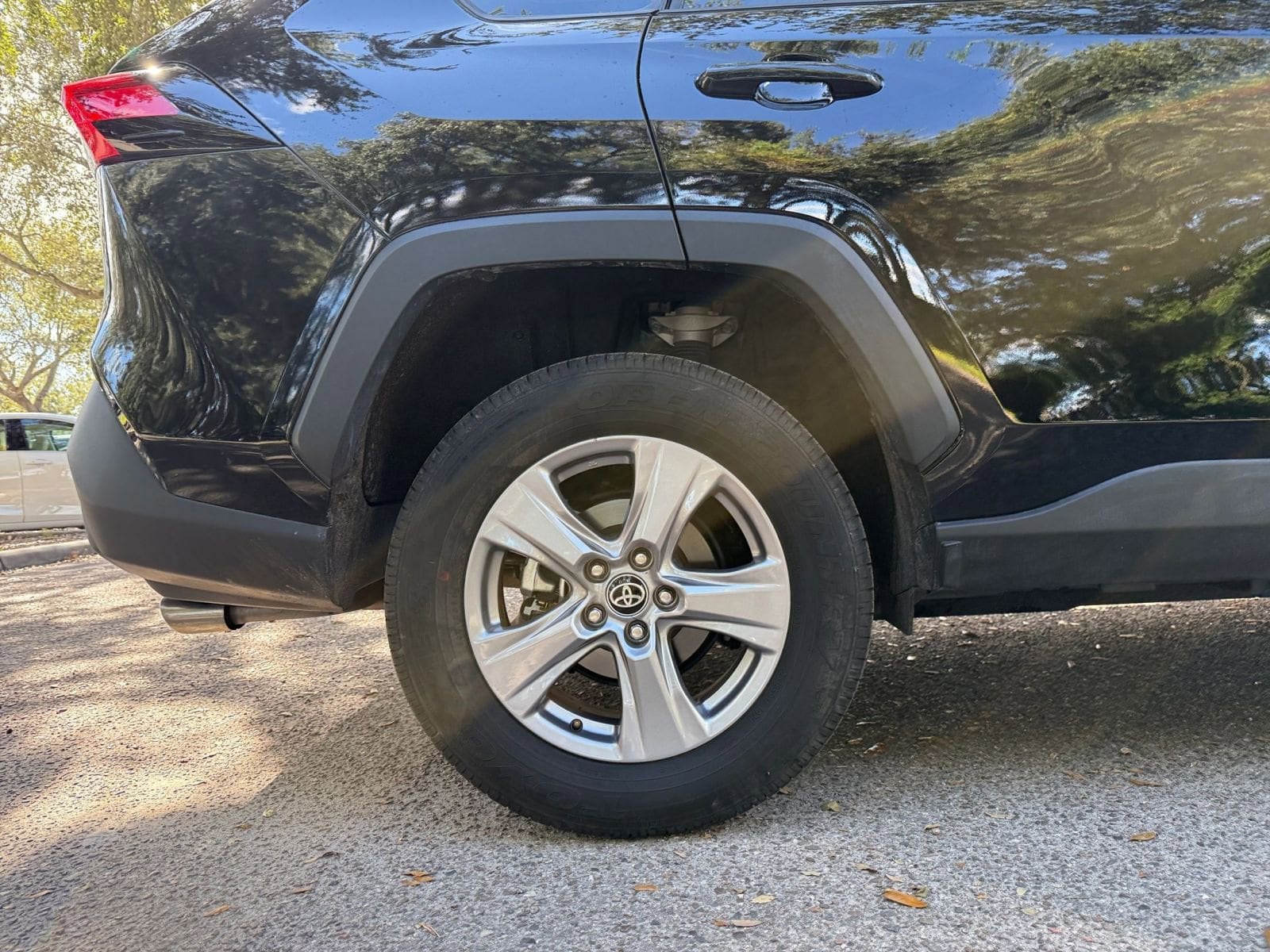 Thumbnail: 2025 Toyota RAV4 - 23