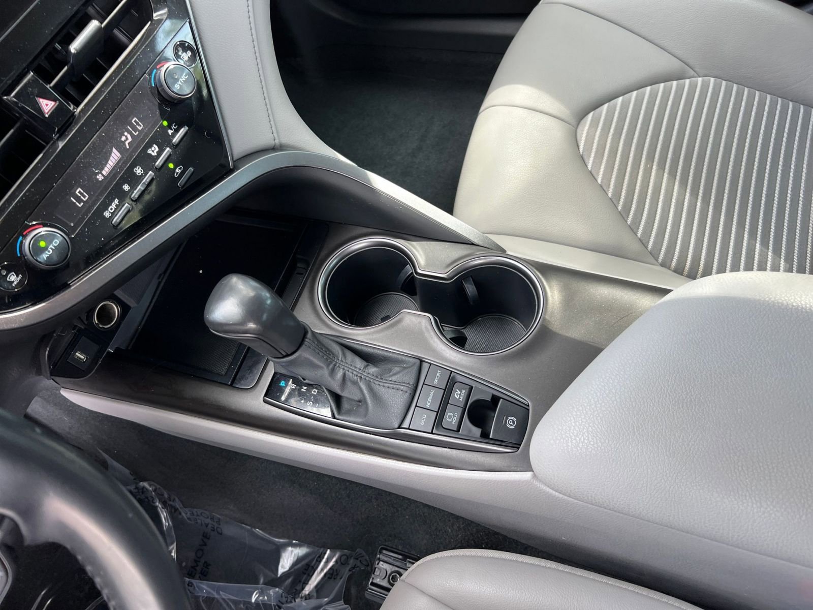 Thumbnail: 2023 Toyota Camry - 35