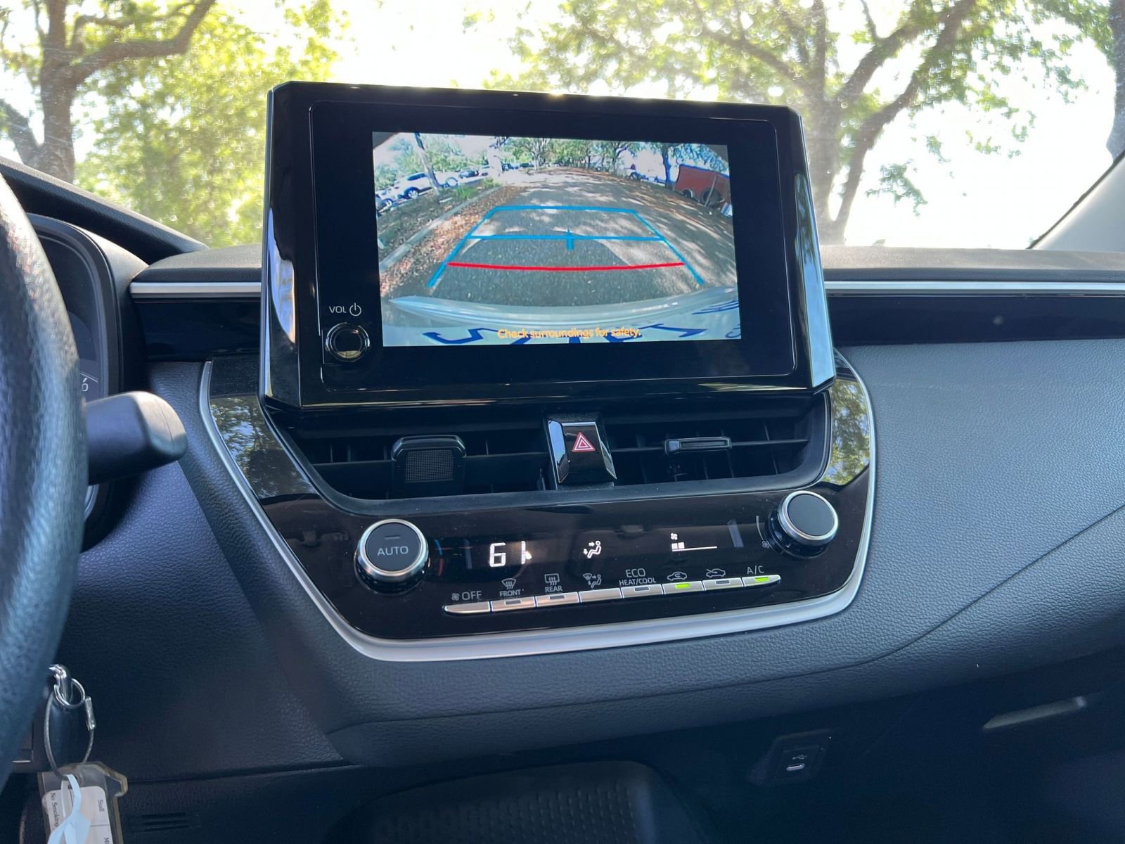 Thumbnail: 2025 Toyota Corolla - 17