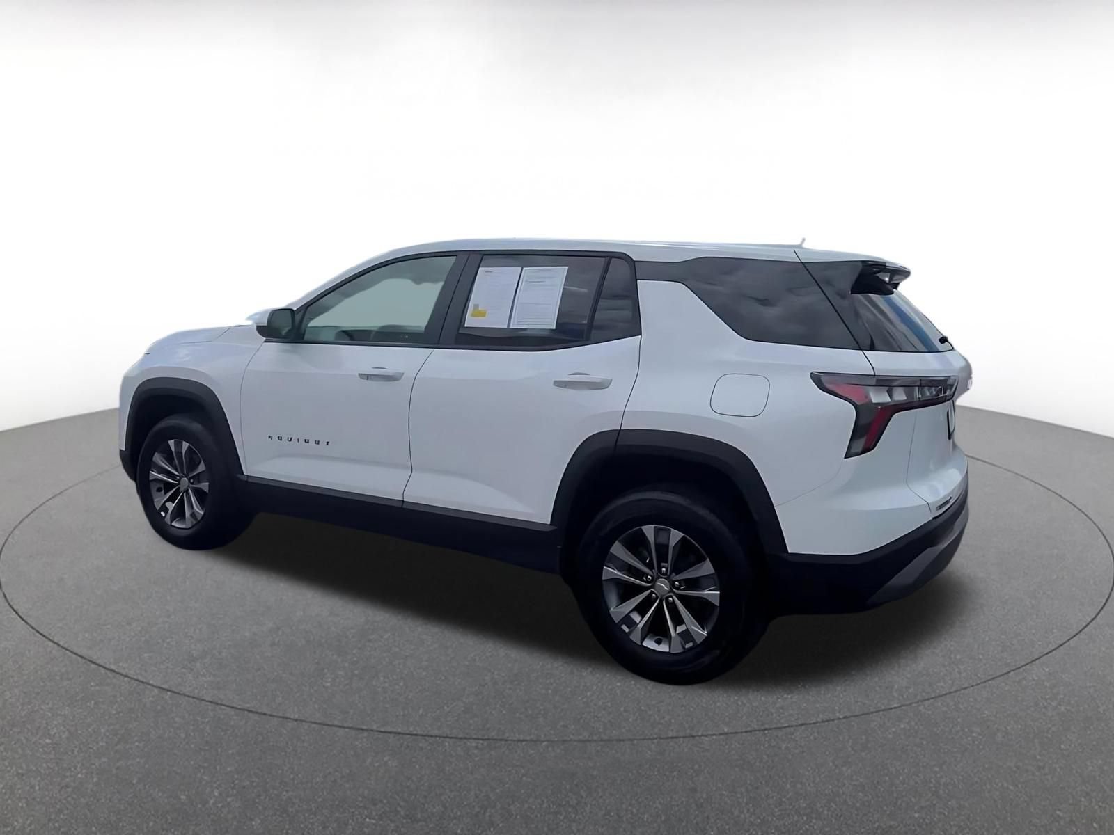 Thumbnail: 2025 Chevrolet Equinox - 10