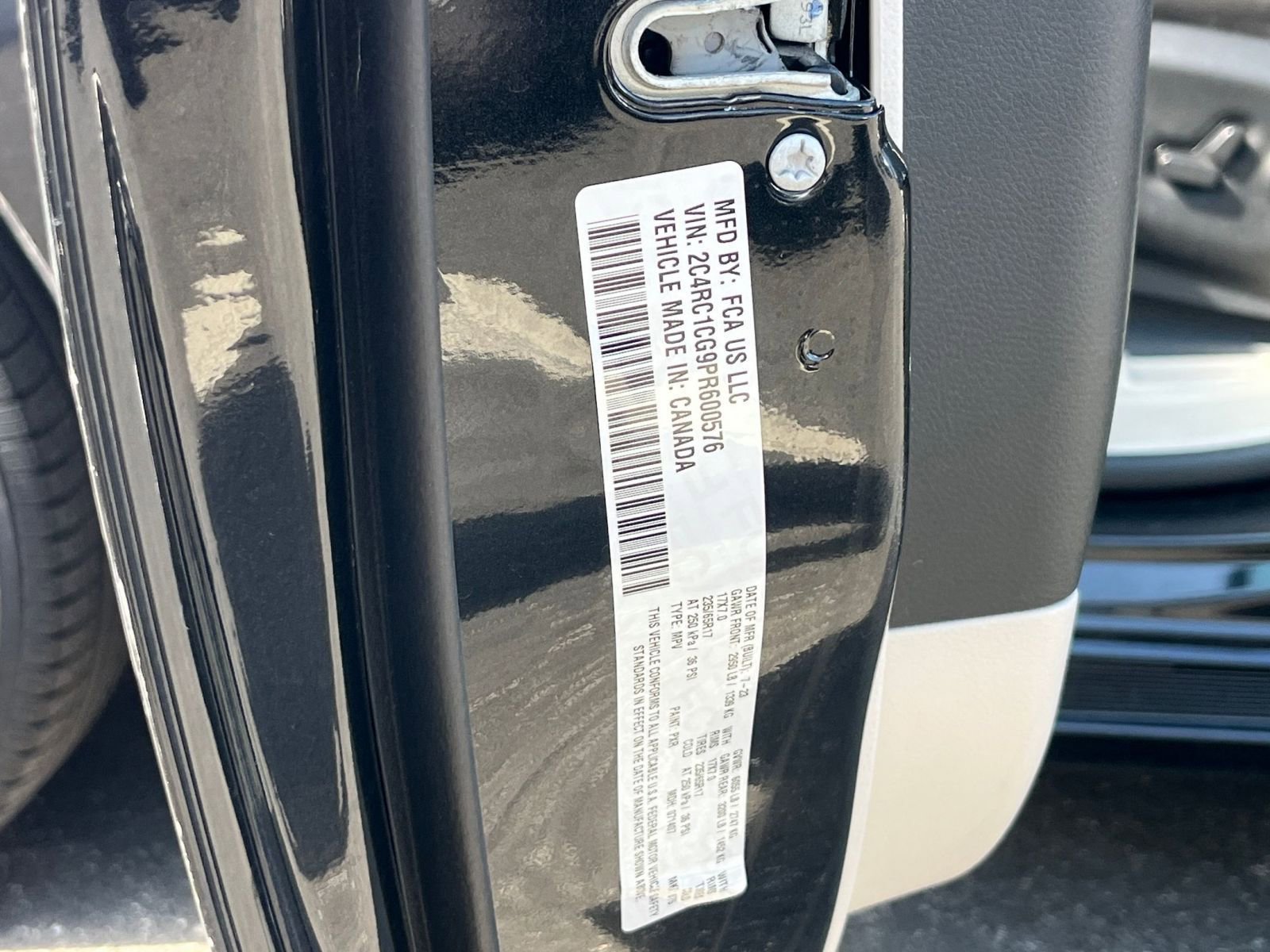 Thumbnail: 2023 Chrysler Voyager - 32