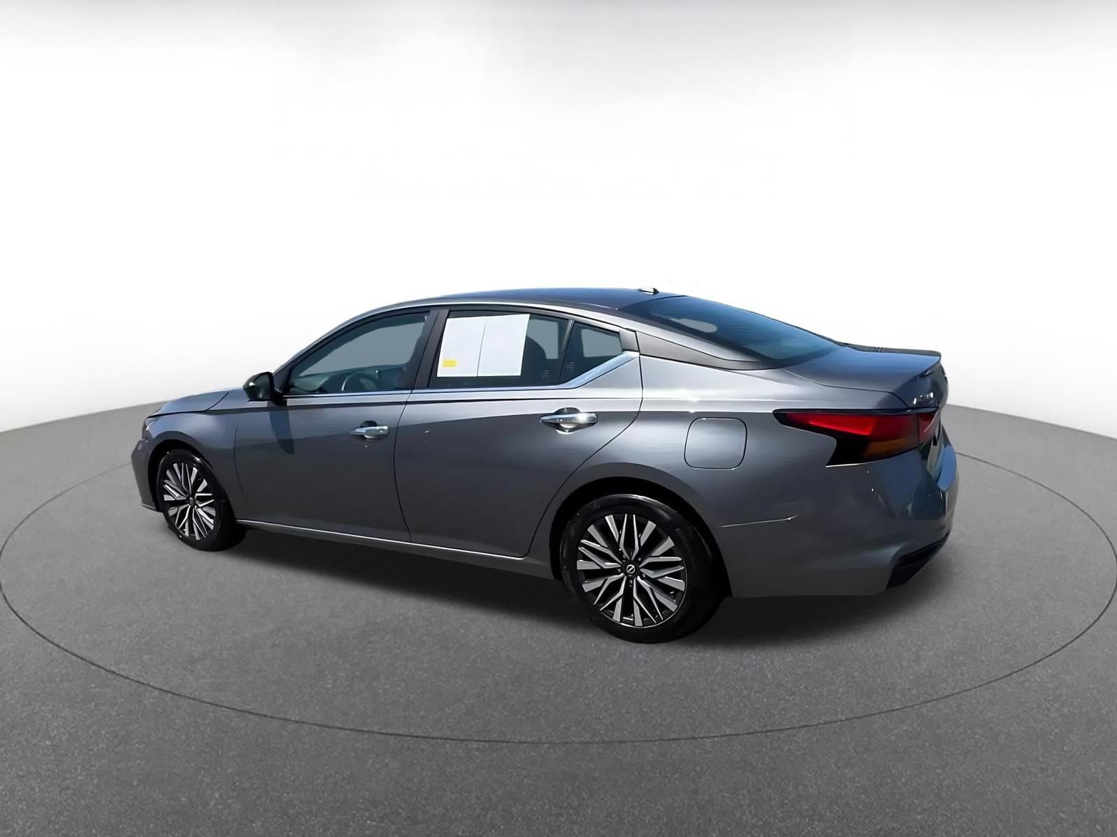 Thumbnail: 2025 Nissan Altima - 8