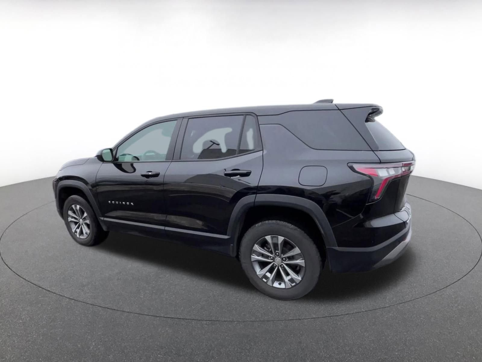 Thumbnail: 2025 Chevrolet Equinox - 10