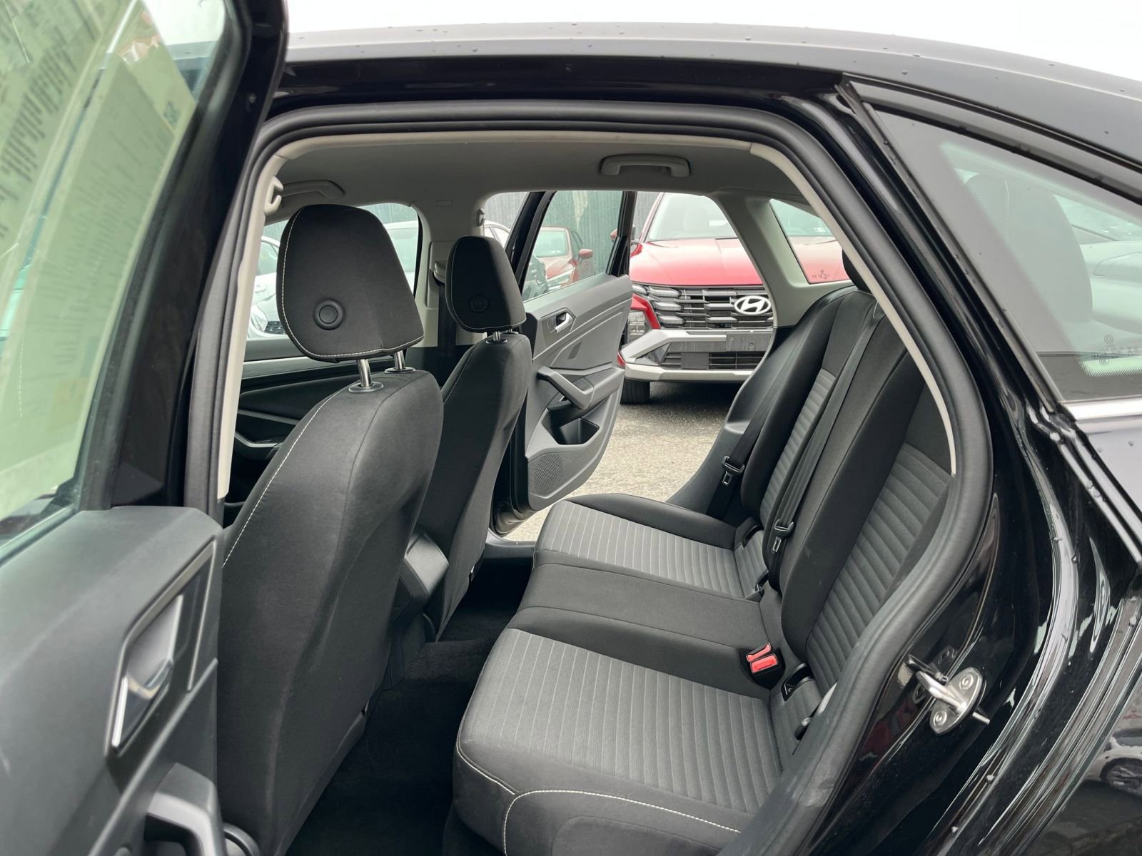 Thumbnail: 2025 Volkswagen Jetta - 22