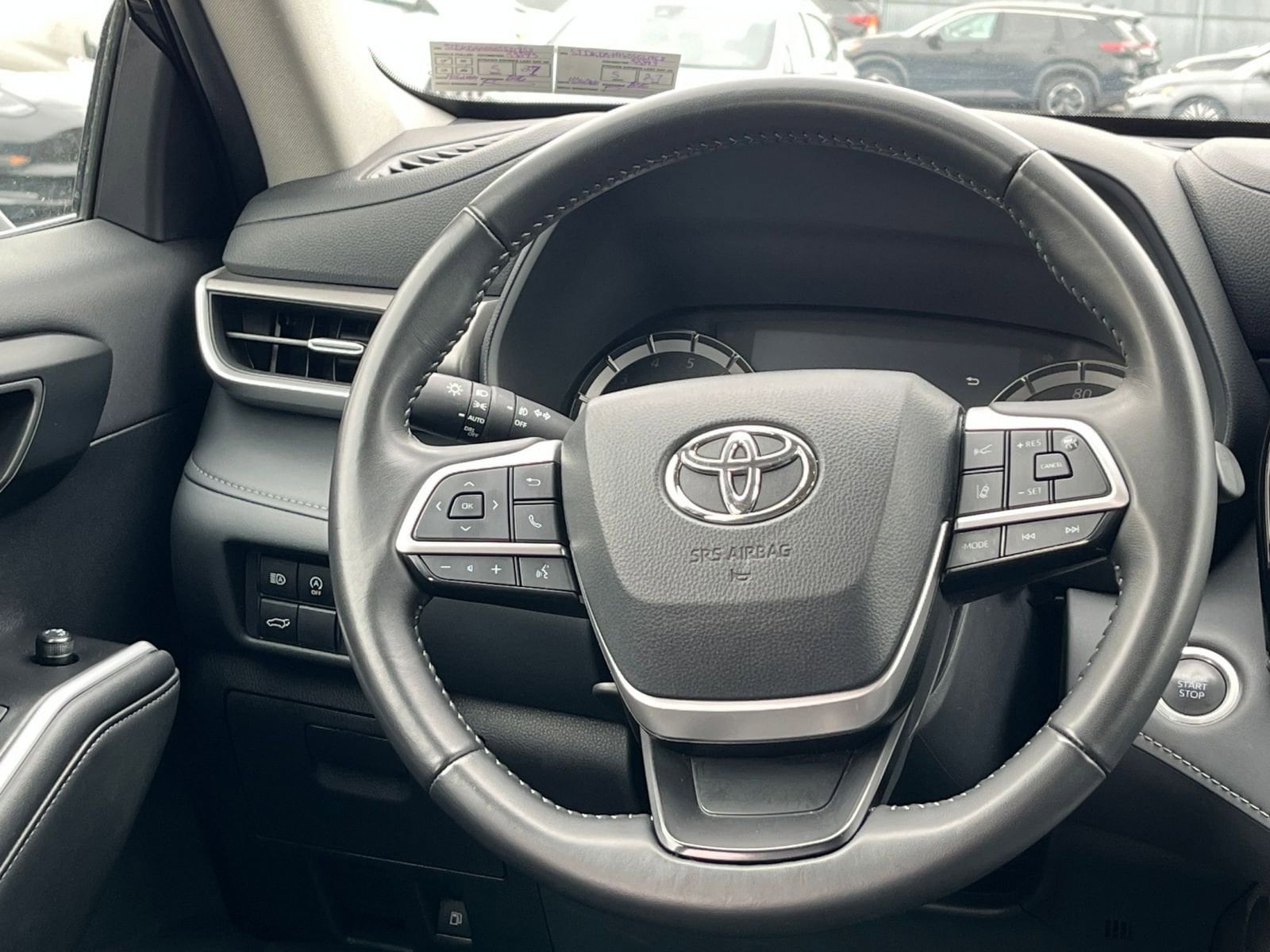 Thumbnail: 2025 Toyota Highlander - 29