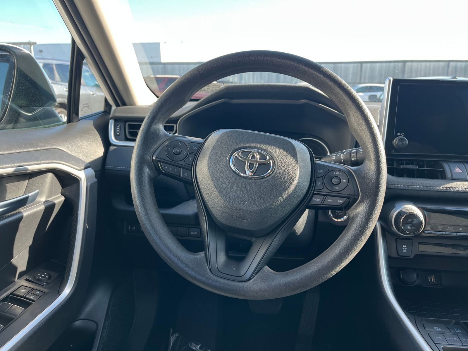 Thumbnail: 2024 Toyota RAV4 - 27