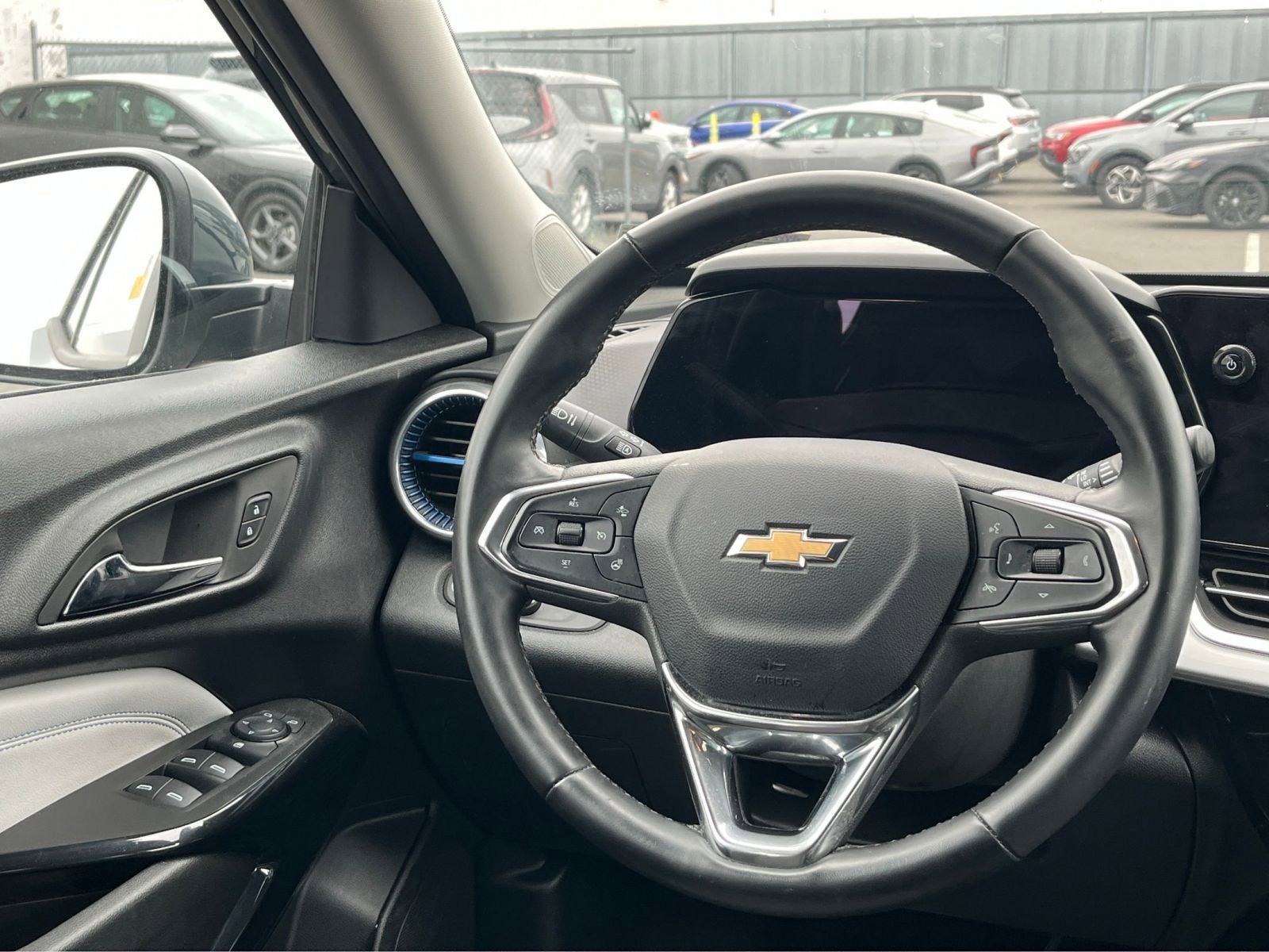 Thumbnail: 2025 Chevrolet Trax - 28