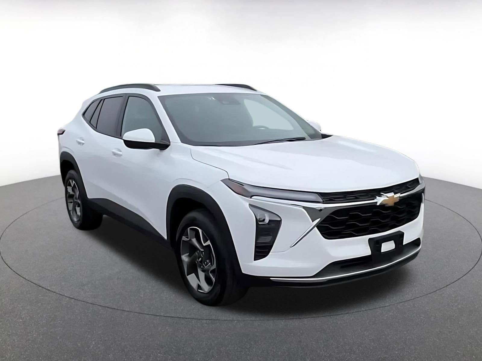 Thumbnail: 2025 Chevrolet Trax - 3