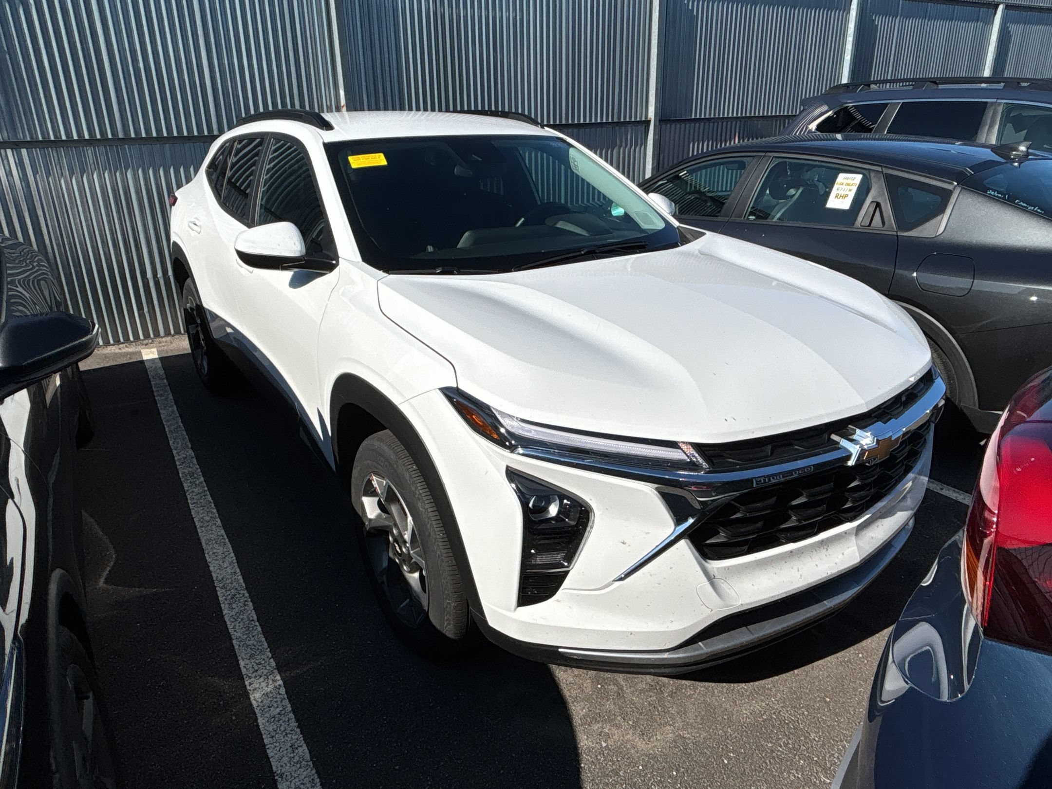 Thumbnail: 2025 Chevrolet Trax - 2