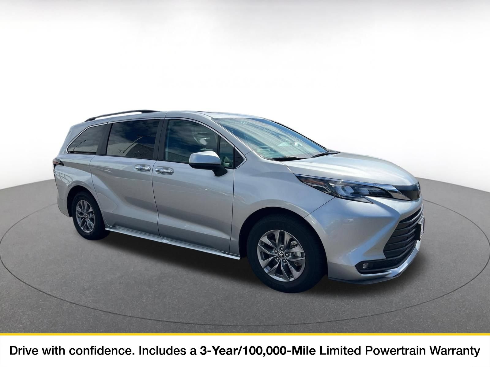 Thumbnail: 2025 Toyota Sienna - 1
