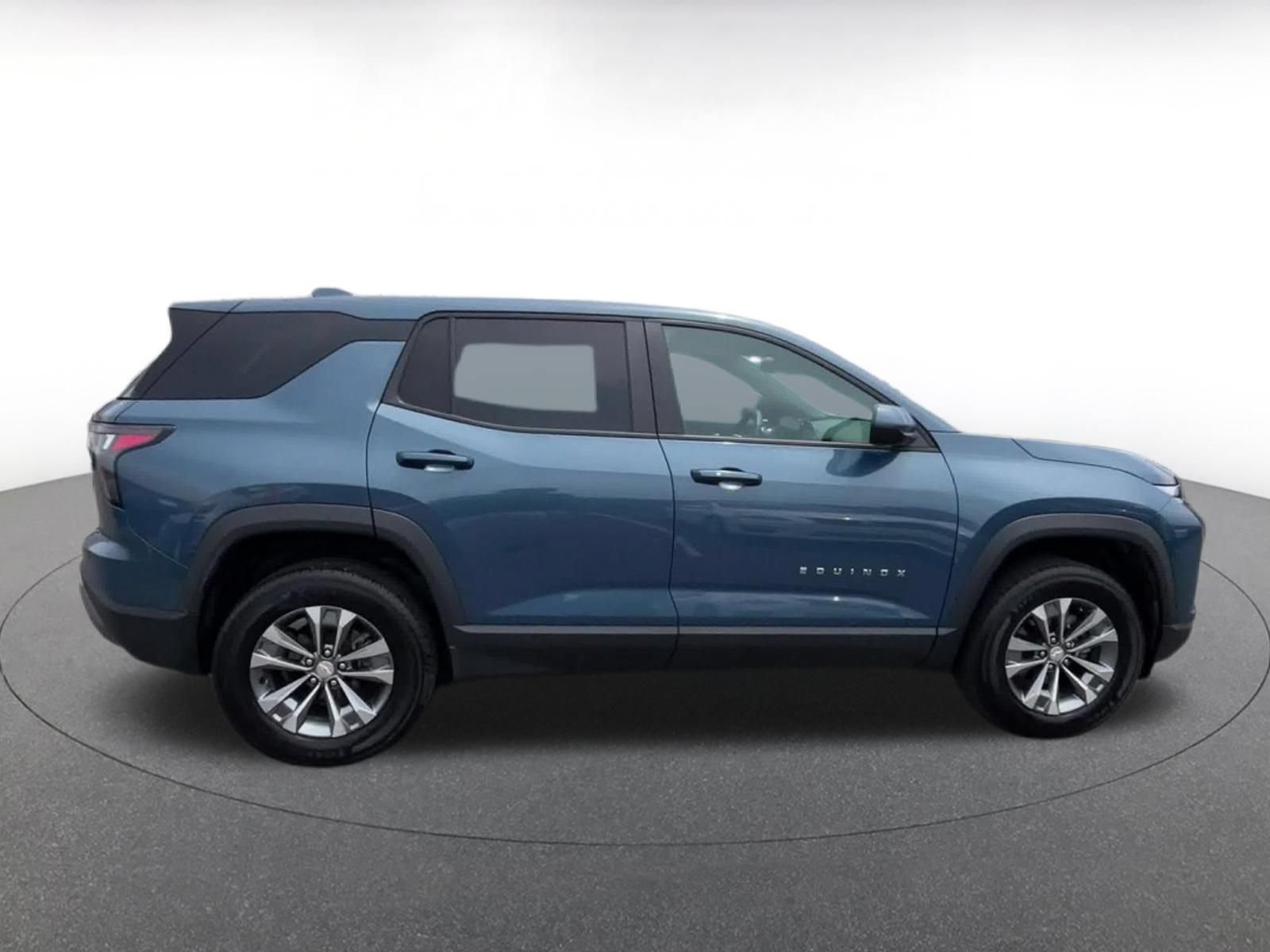 Thumbnail: 2025 Chevrolet Equinox - 16