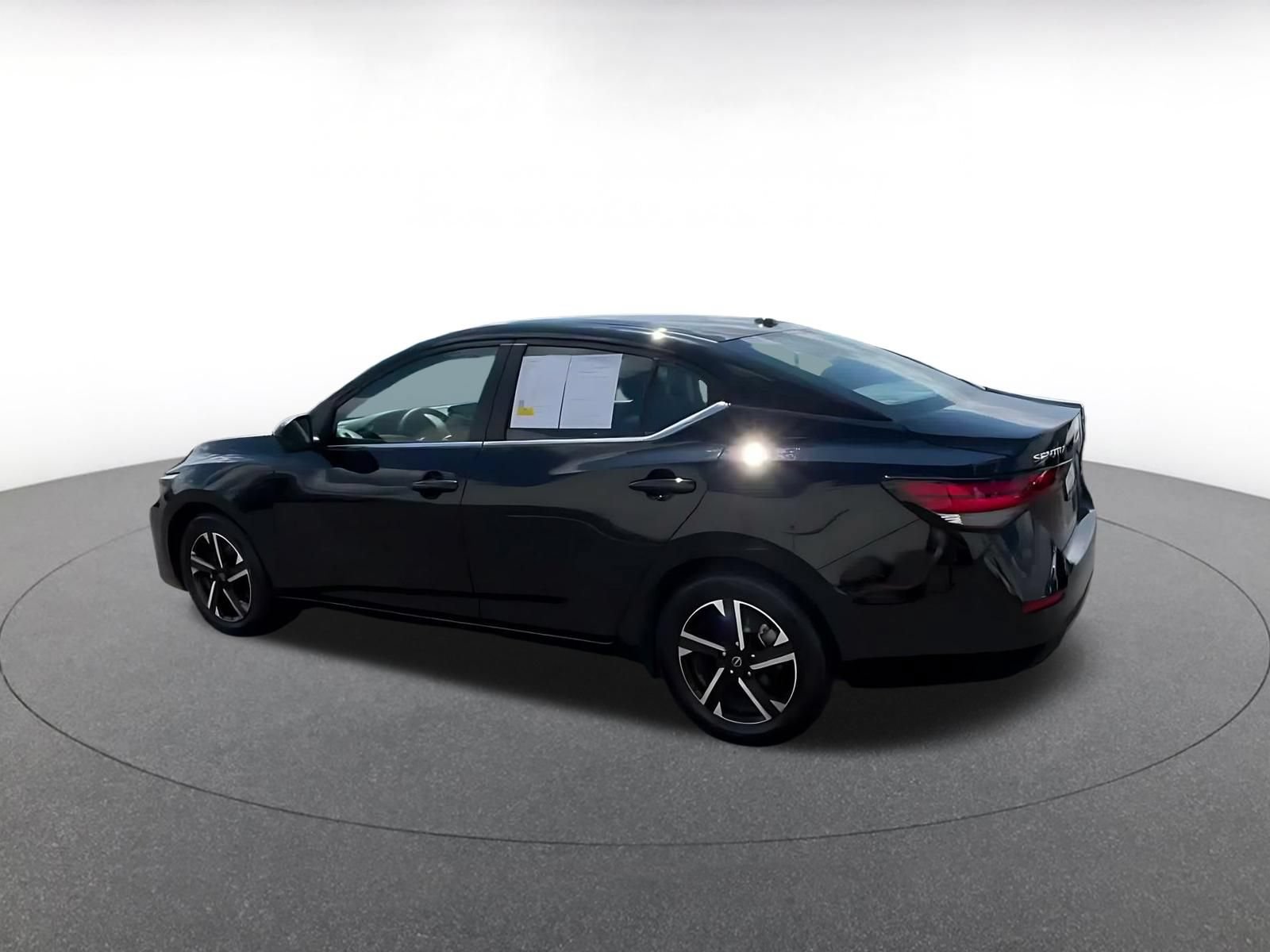 Thumbnail: 2025 Nissan Sentra - 10