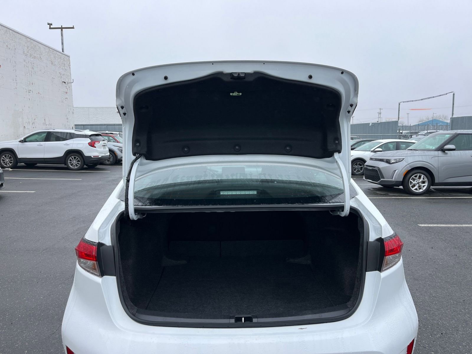 Thumbnail: 2025 Toyota Corolla - 30