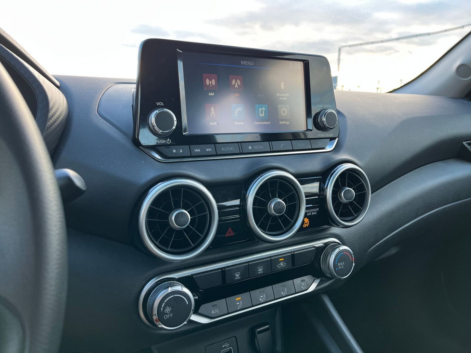 Thumbnail: 2025 Nissan Sentra - 21