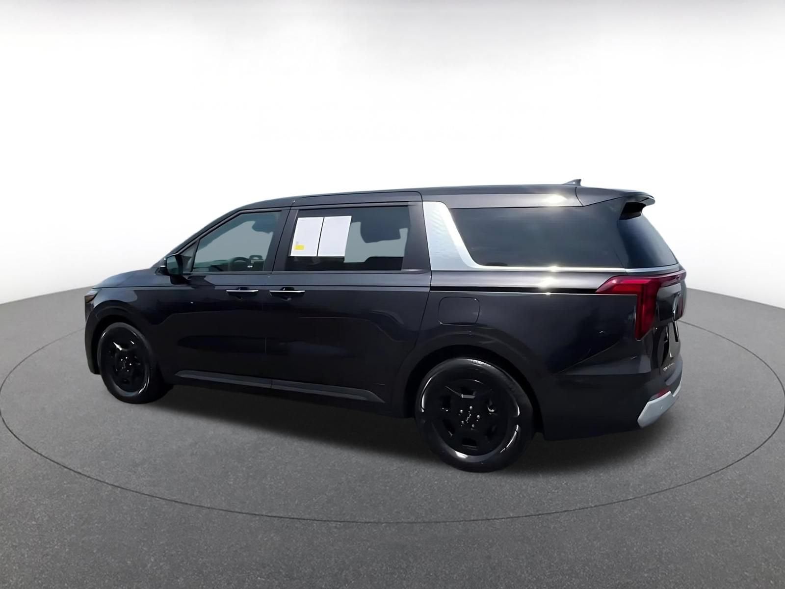 Thumbnail: 2026 Kia Carnival - 10
