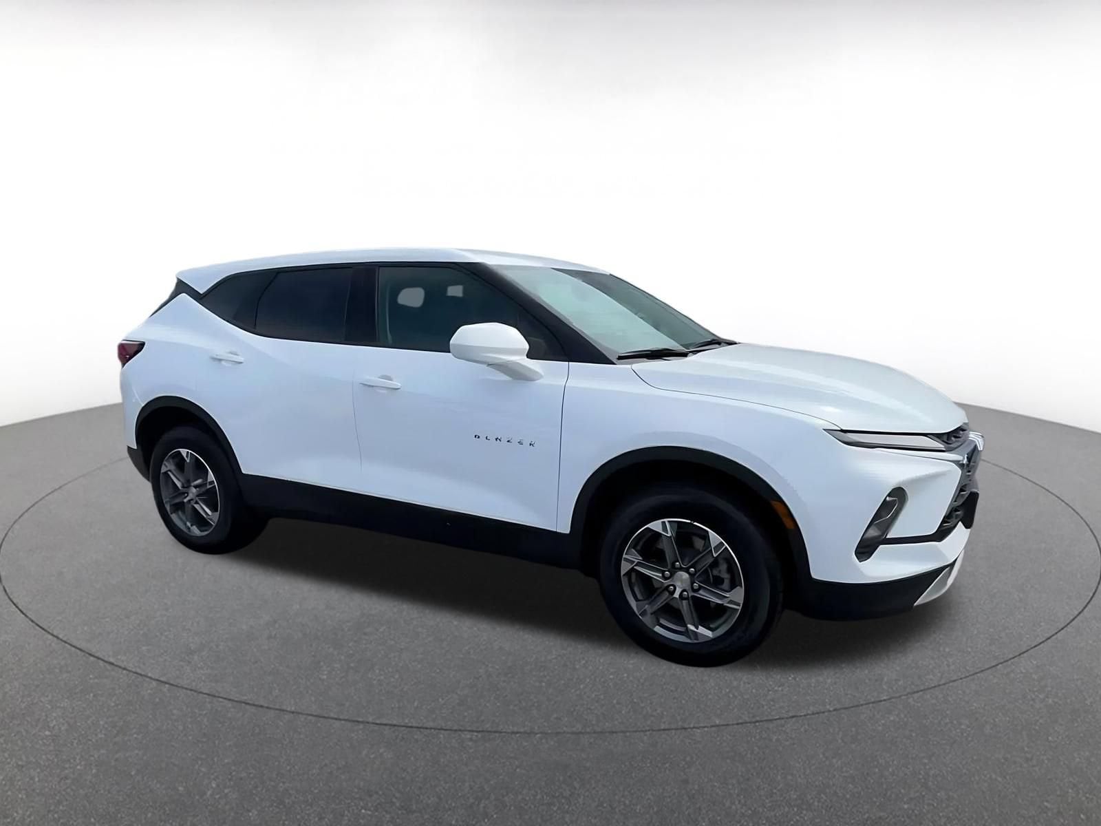 Thumbnail: 2026 Chevrolet Blazer - 2