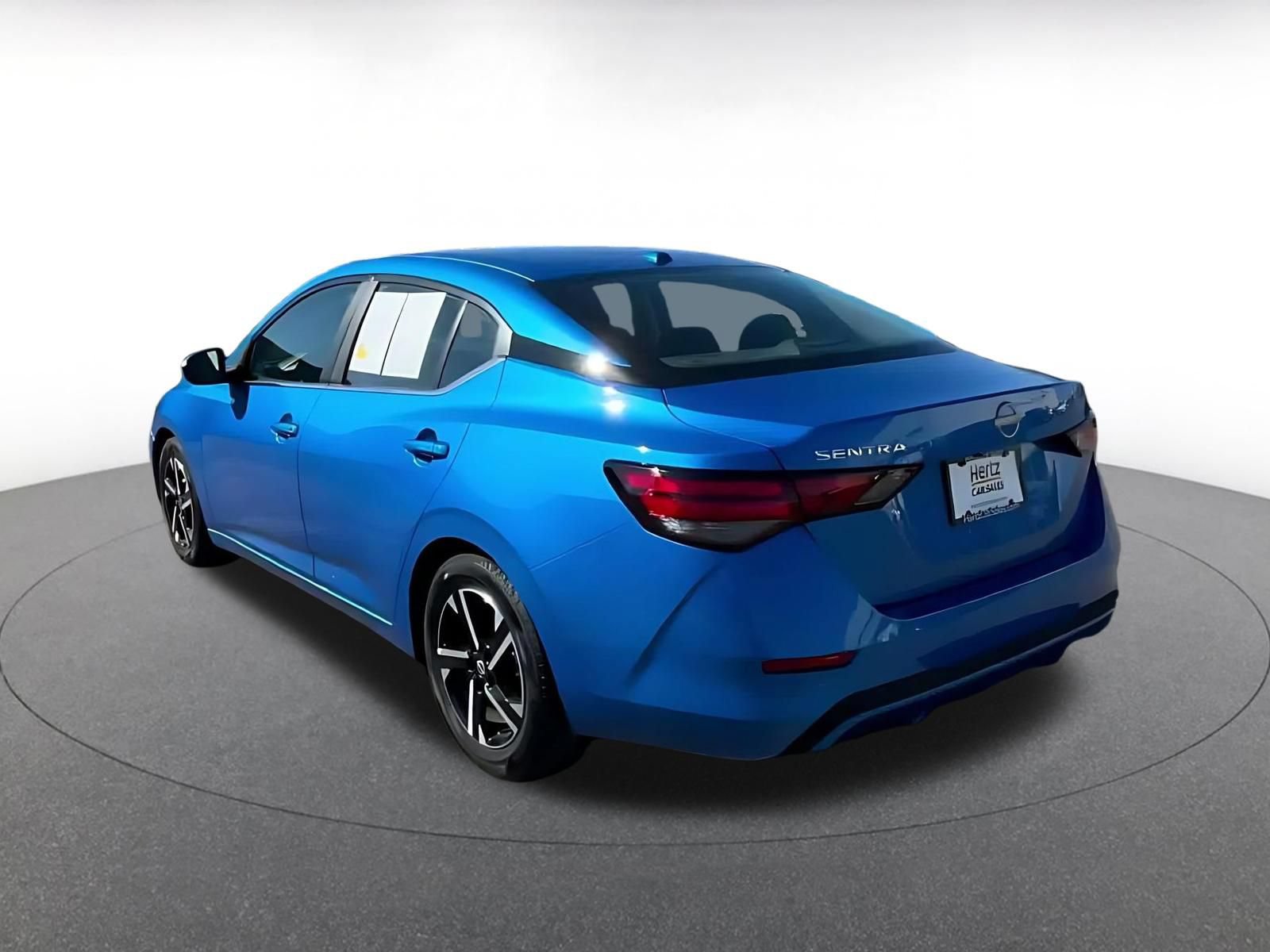 Thumbnail: 2025 Nissan Sentra - 10